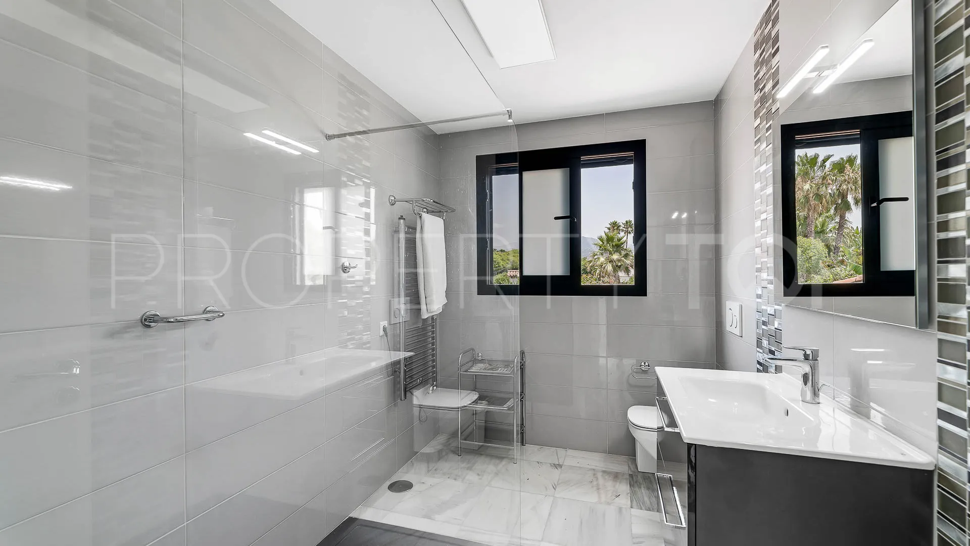 5 bedrooms San Pedro Playa villa for sale
