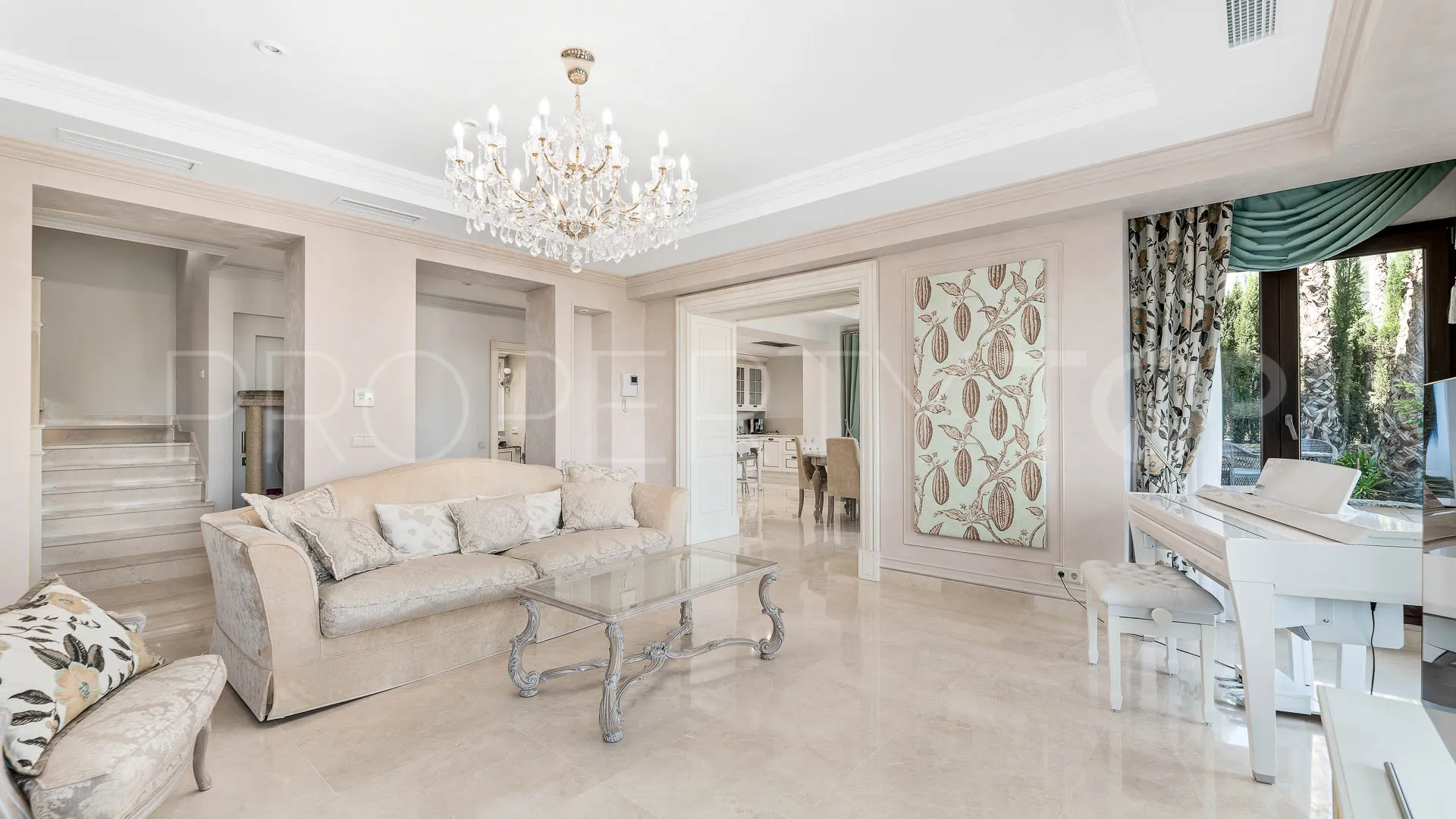Benahavis Centro 5 bedrooms villa for sale