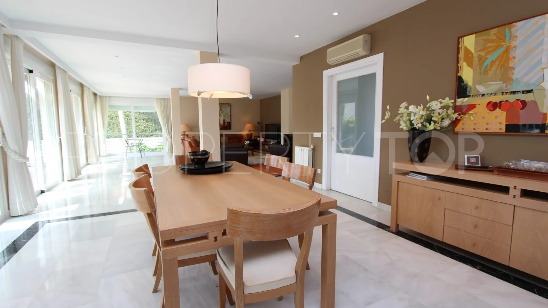 Villa in San Pedro Playa for sale