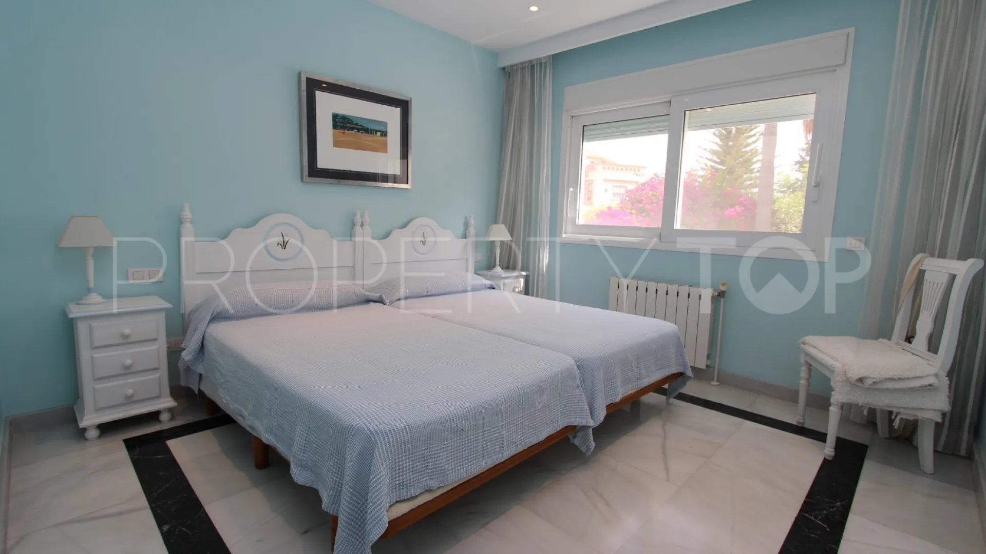 Villa in San Pedro Playa for sale
