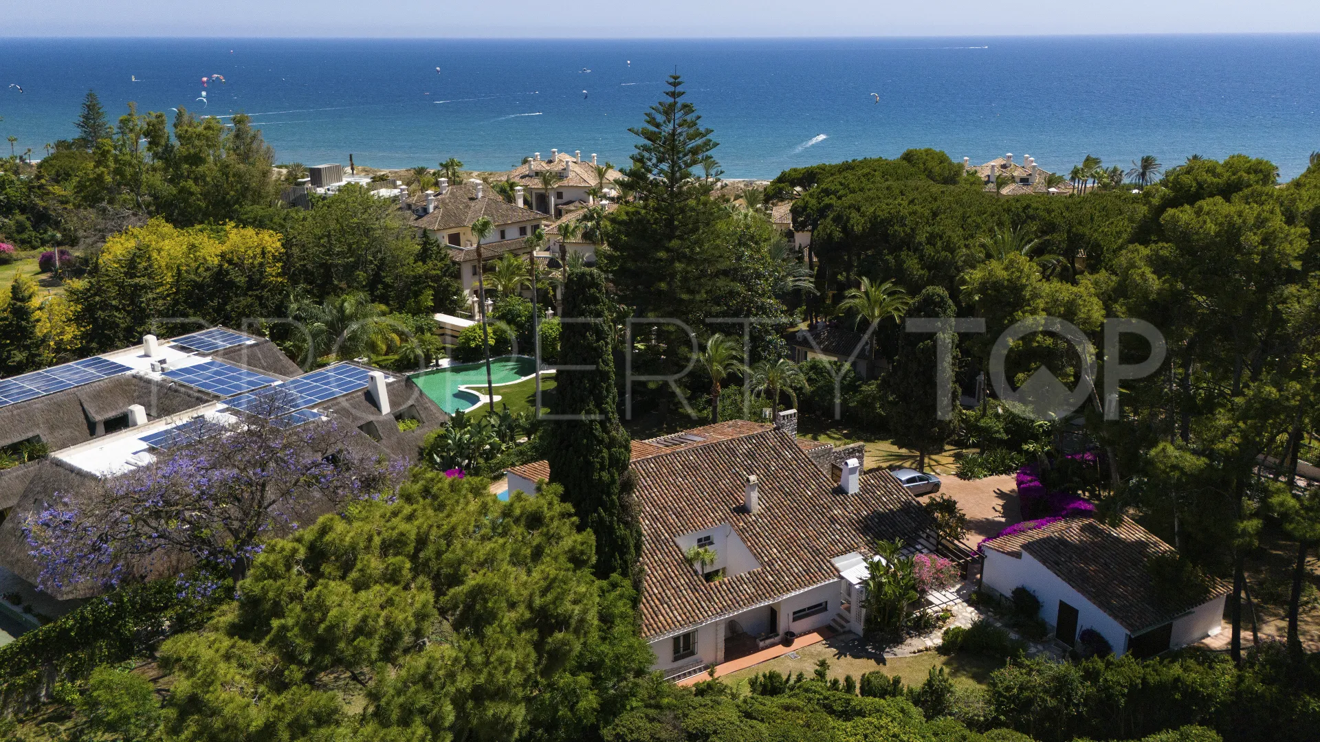 For sale villa in Los Monteros with 4 bedrooms