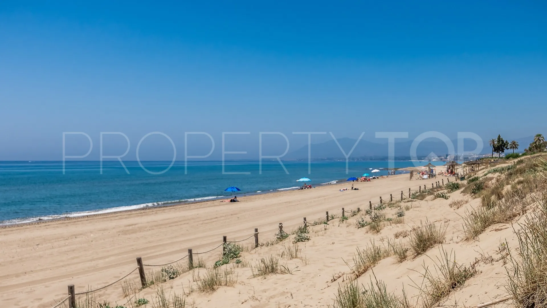 For sale villa in Los Monteros with 4 bedrooms
