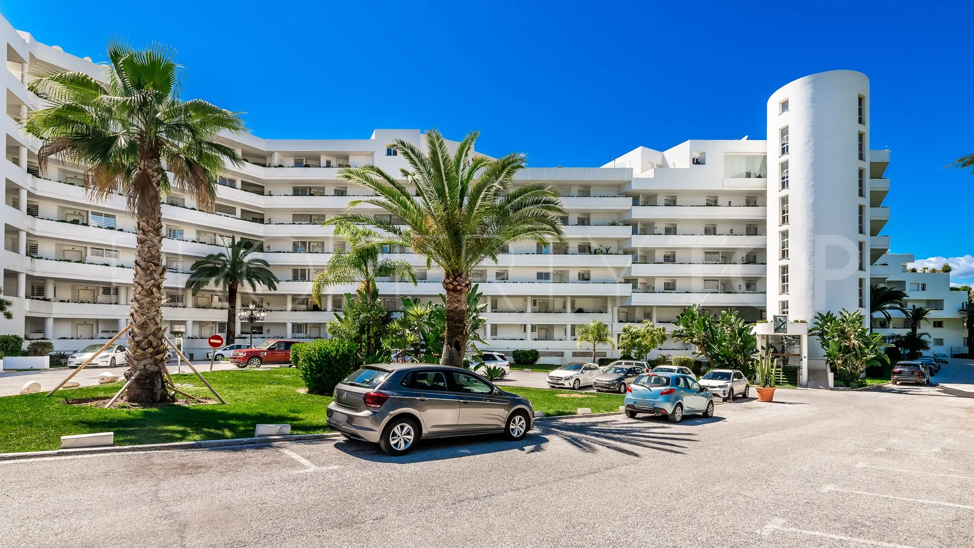 Apartment for sale in Guadalmina Alta