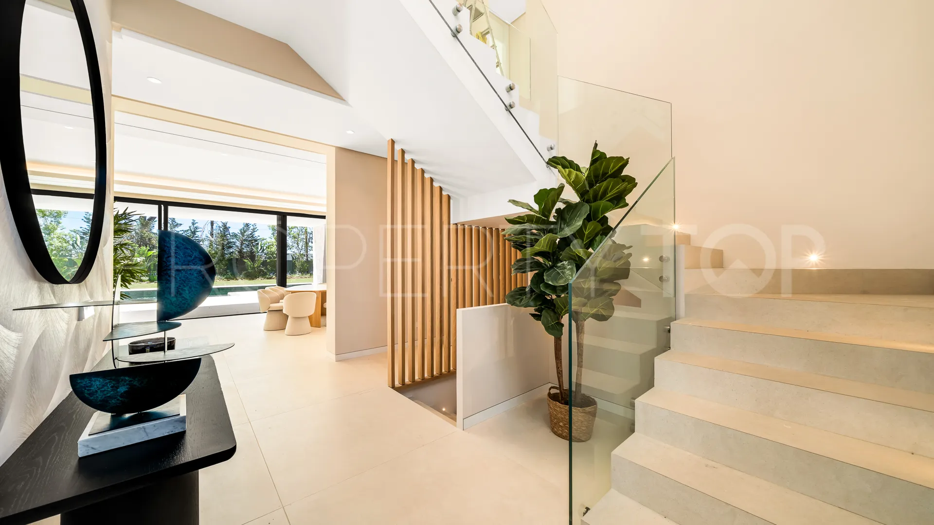 Nagüeles 5 bedrooms villa for sale
