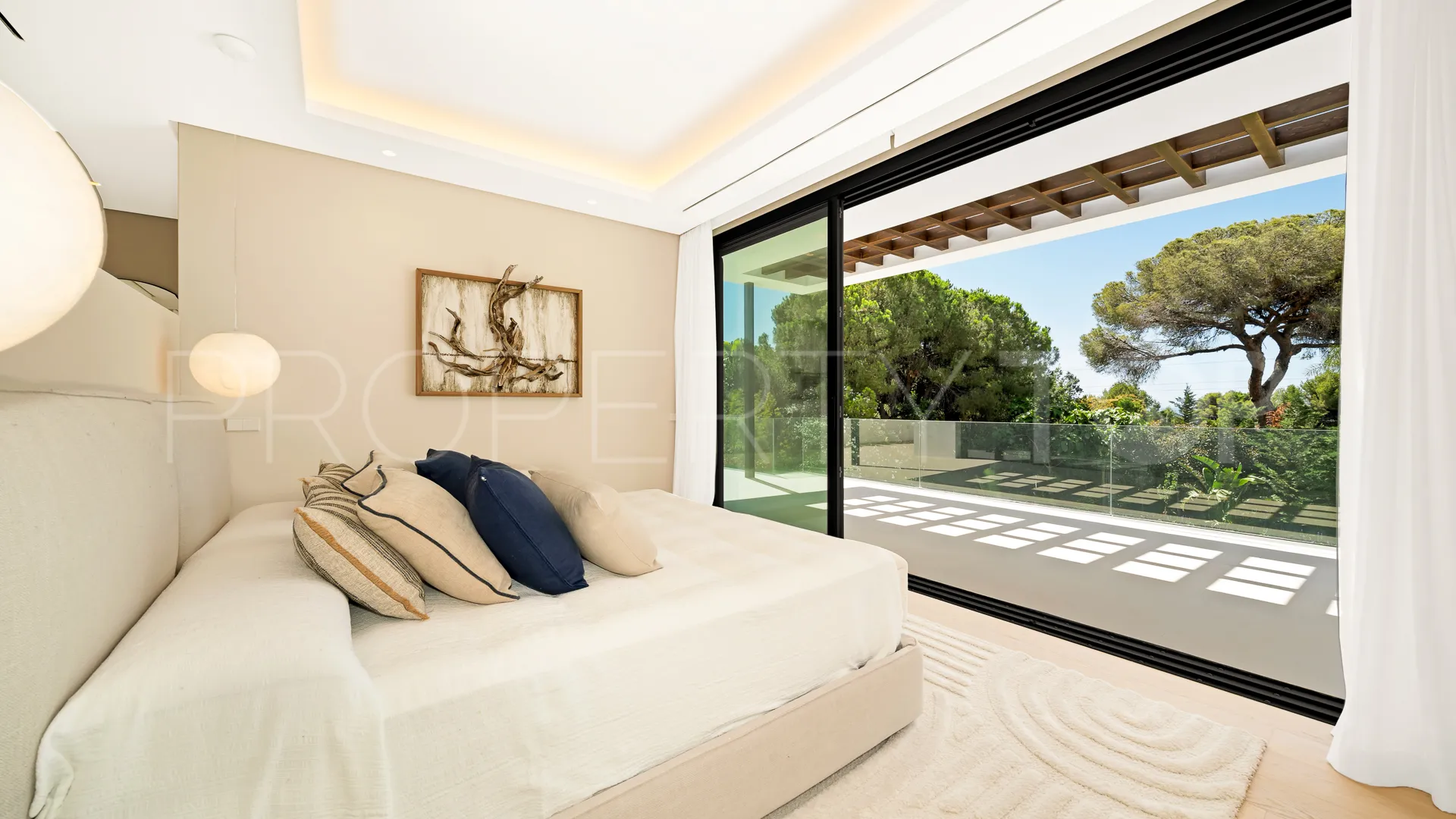 Nagüeles 5 bedrooms villa for sale