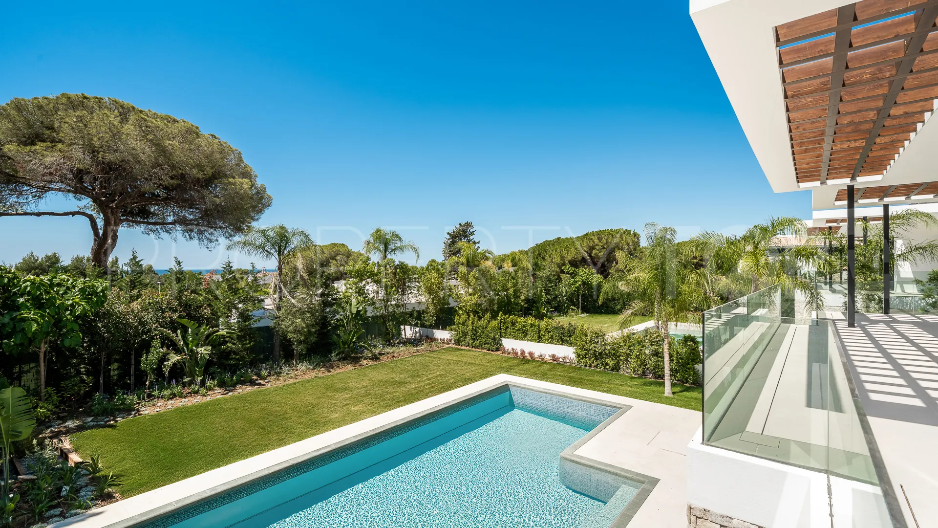 Nagüeles 5 bedrooms villa for sale