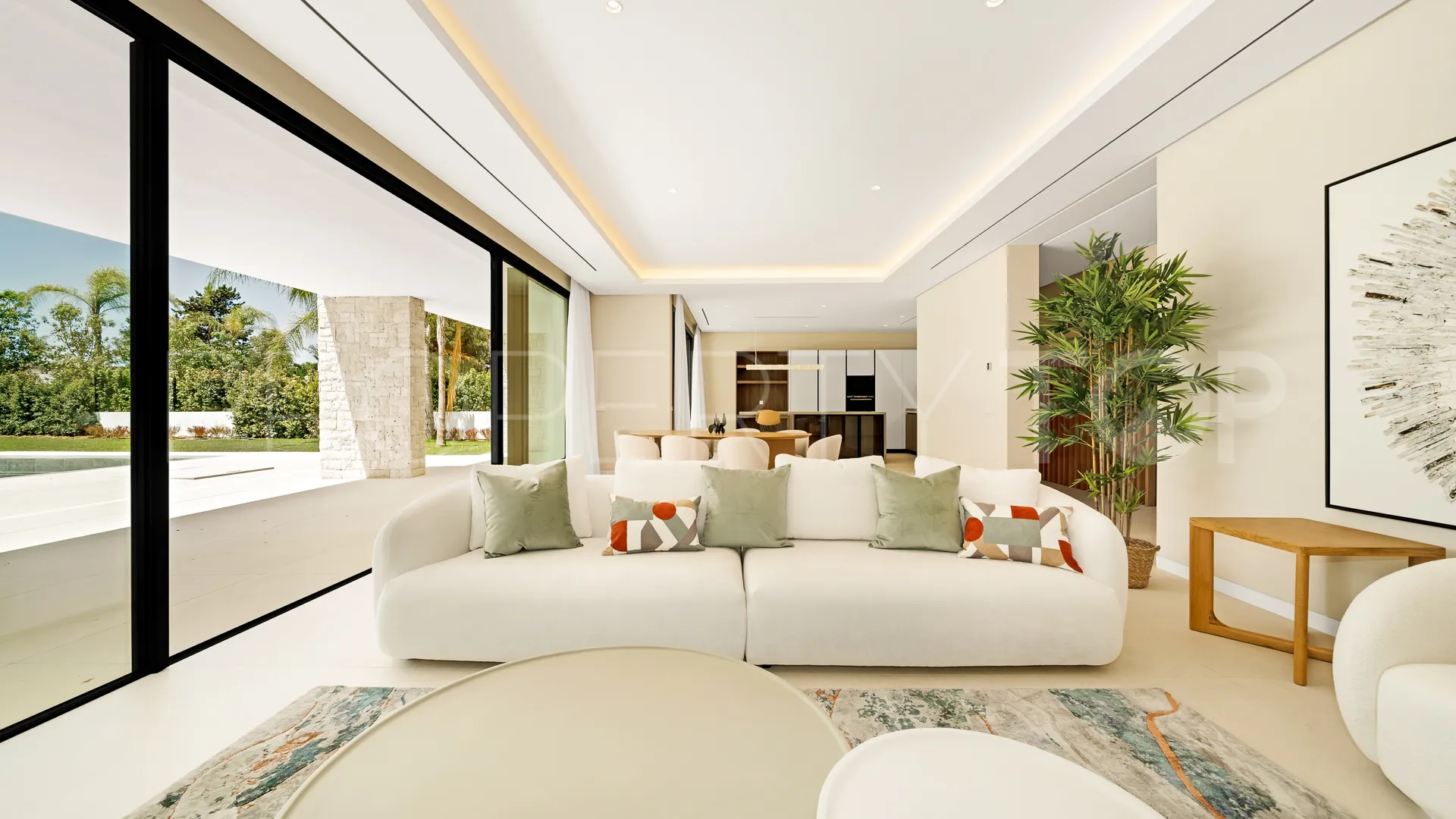 Nagüeles 5 bedrooms villa for sale