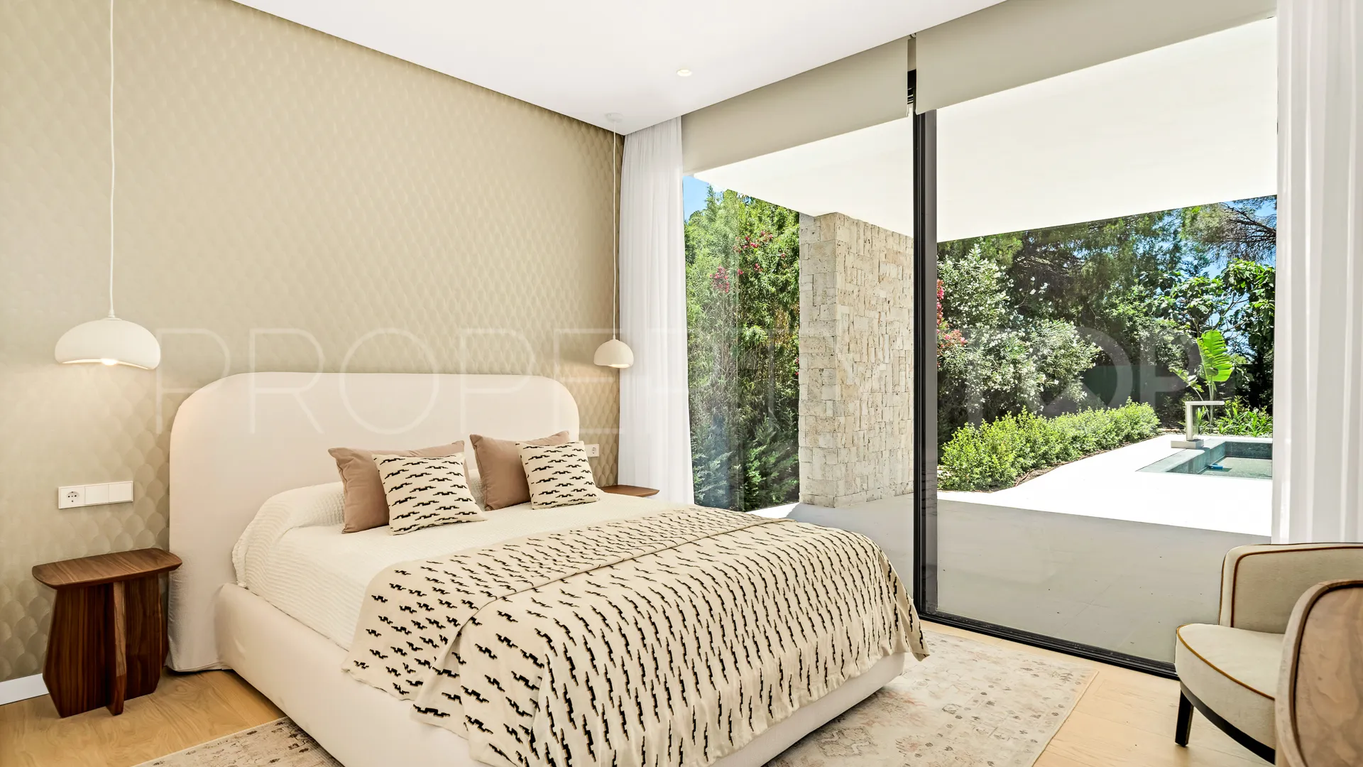 Nagüeles 5 bedrooms villa for sale