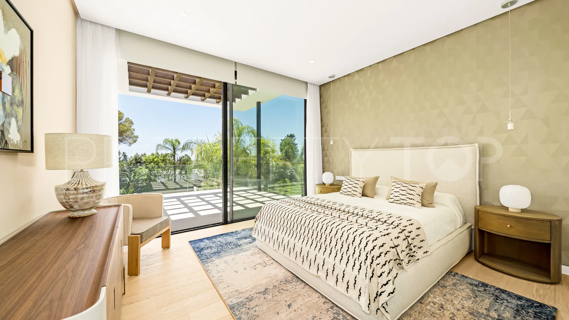 Nagüeles 5 bedrooms villa for sale