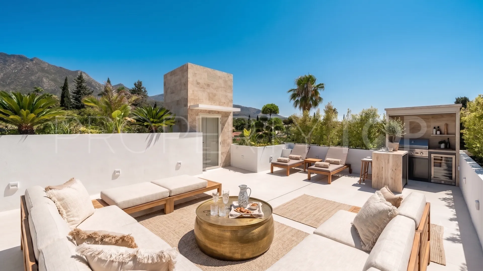 Nagüeles 5 bedrooms villa for sale