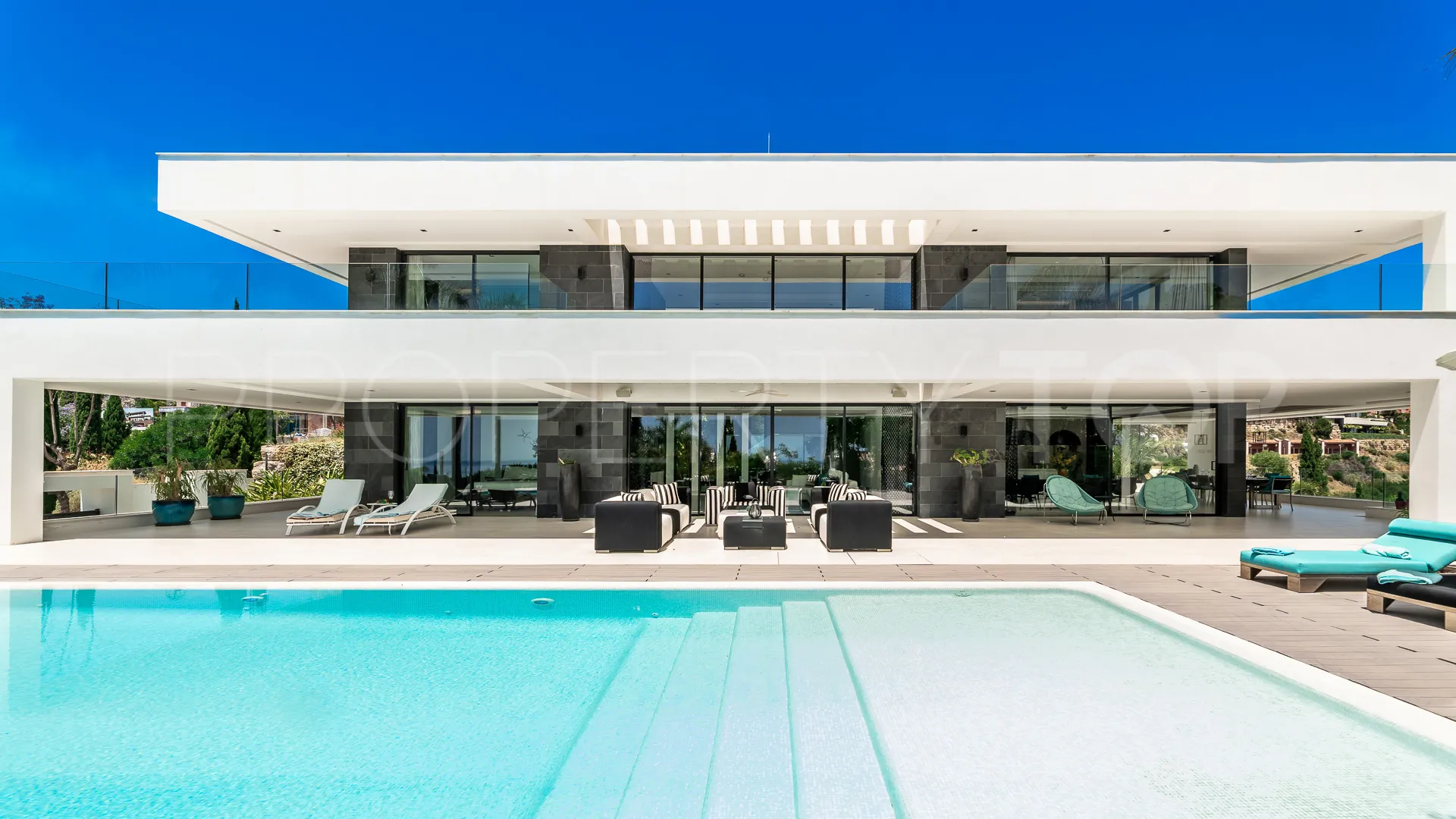 Villa en venta en Los Flamingos Golf de 6 dormitorios