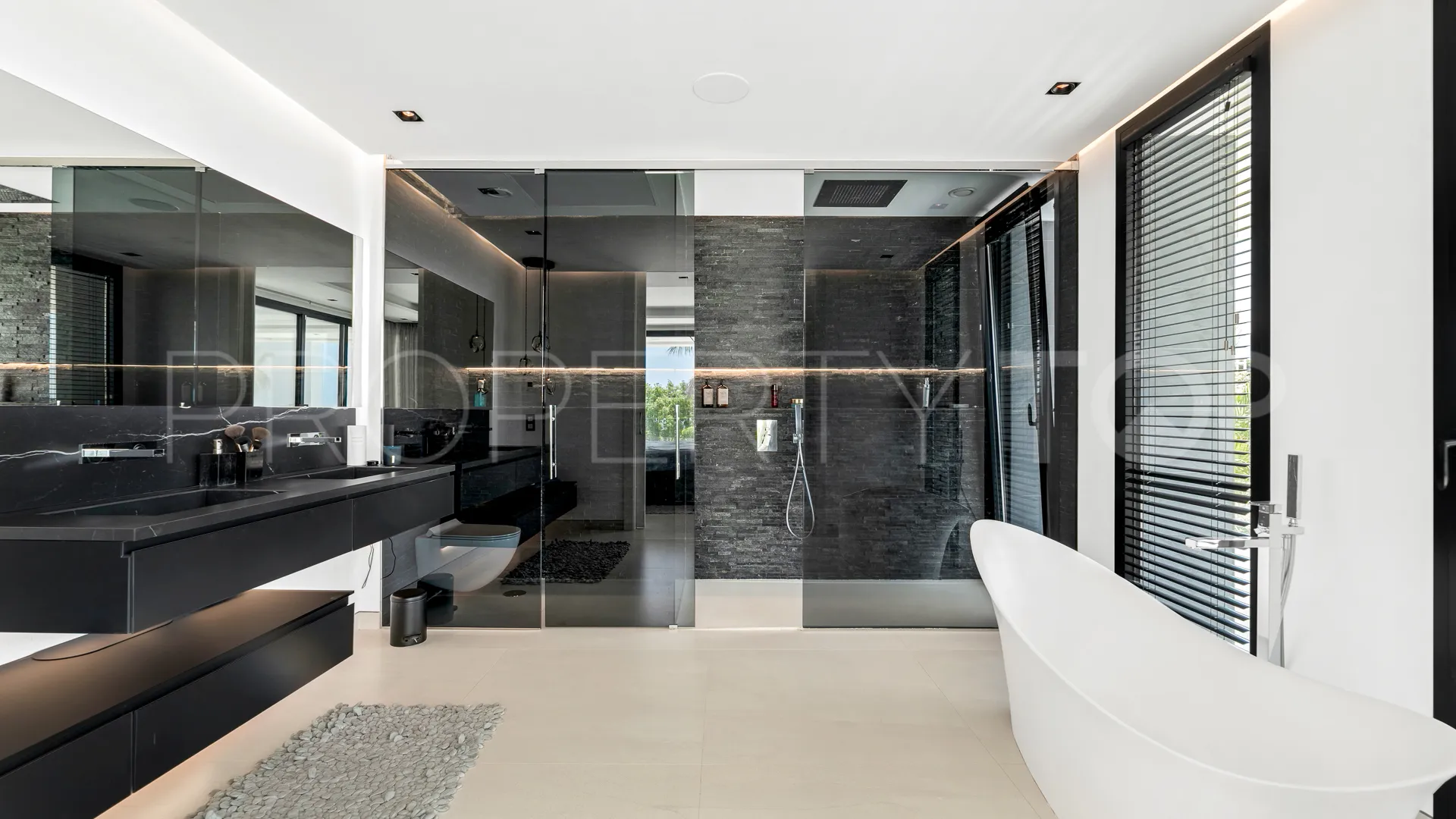 Villa en venta en Los Flamingos Golf de 6 dormitorios