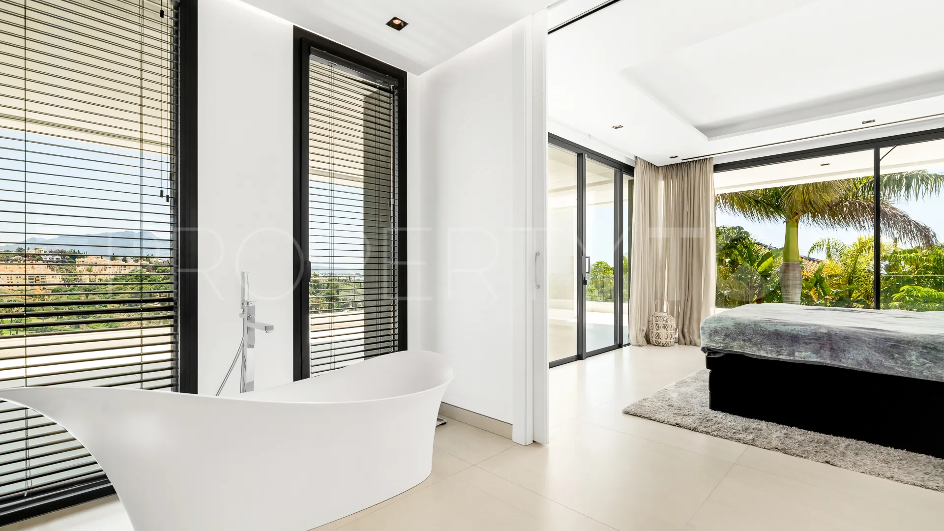Villa en venta en Los Flamingos Golf de 6 dormitorios