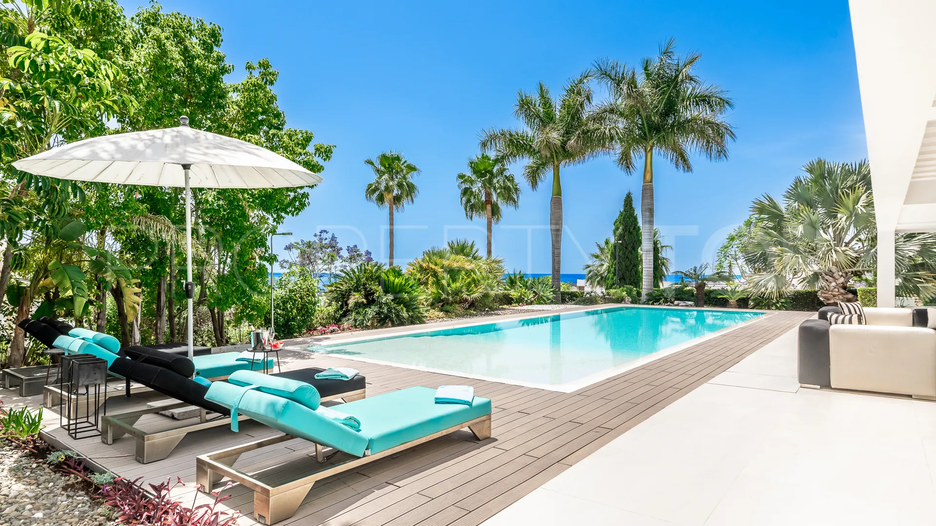 Villa en venta en Los Flamingos Golf de 6 dormitorios