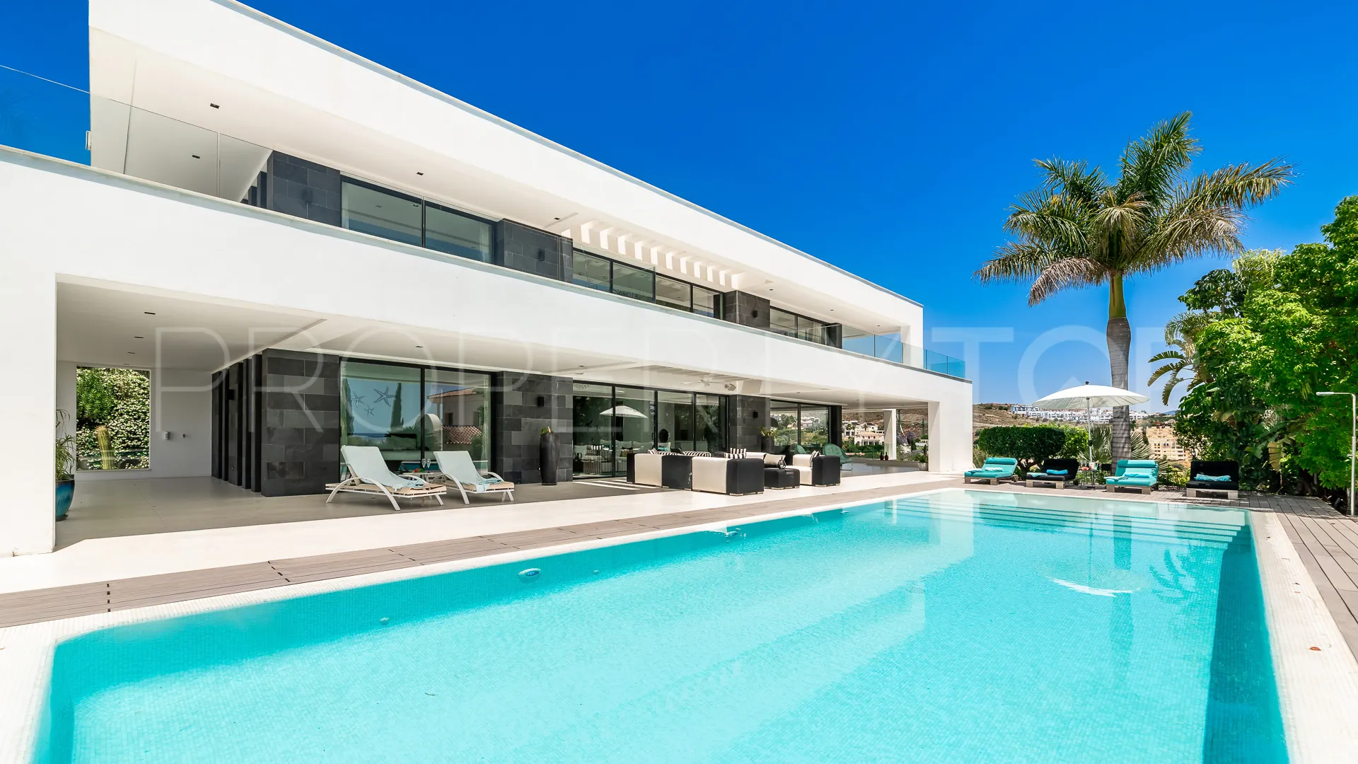 Villa en venta en Los Flamingos Golf de 6 dormitorios