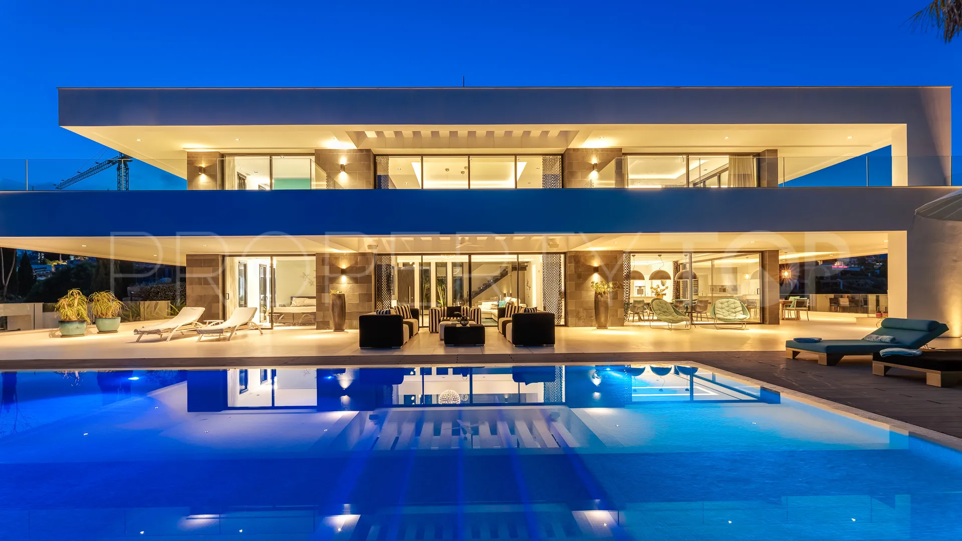 Villa en venta en Los Flamingos Golf de 6 dormitorios