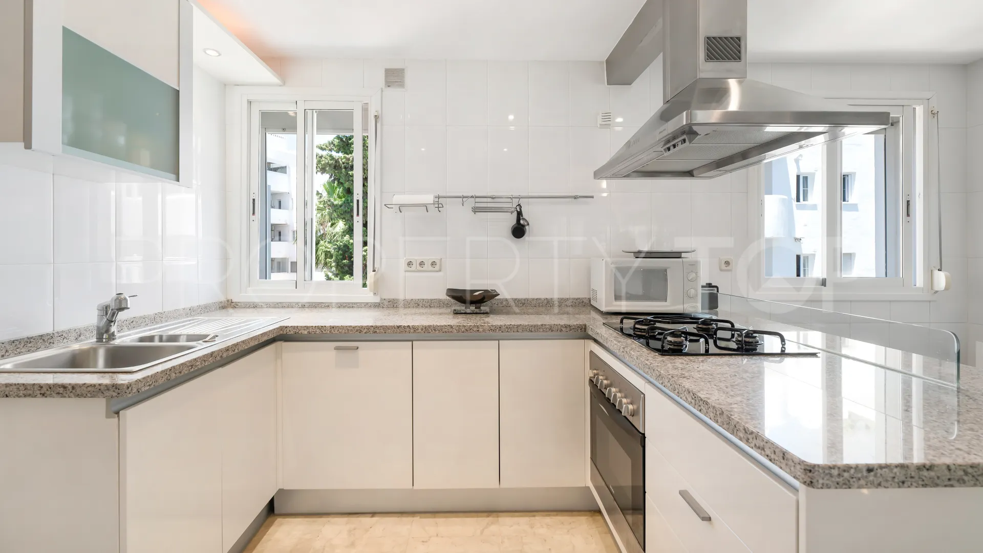 Atico duplex en venta en Golden Mile