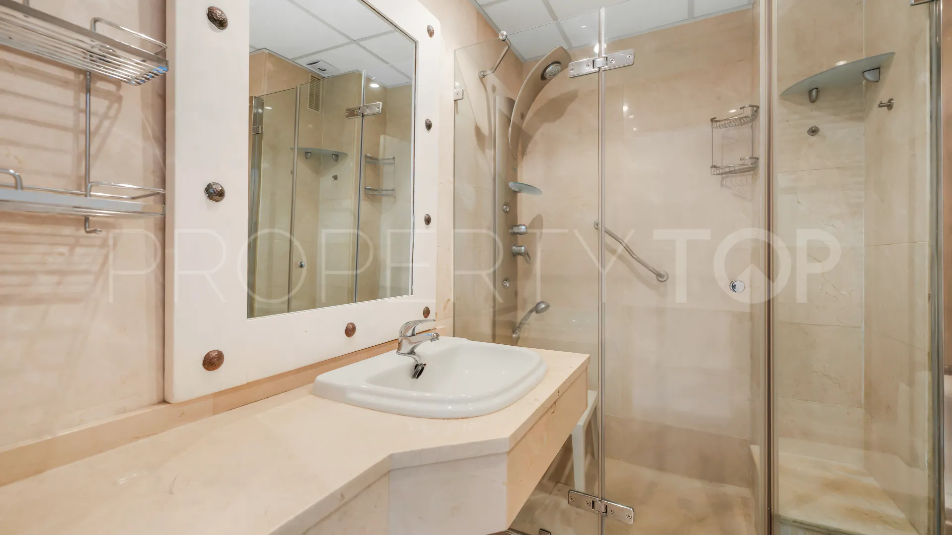 Atico duplex en venta en Golden Mile