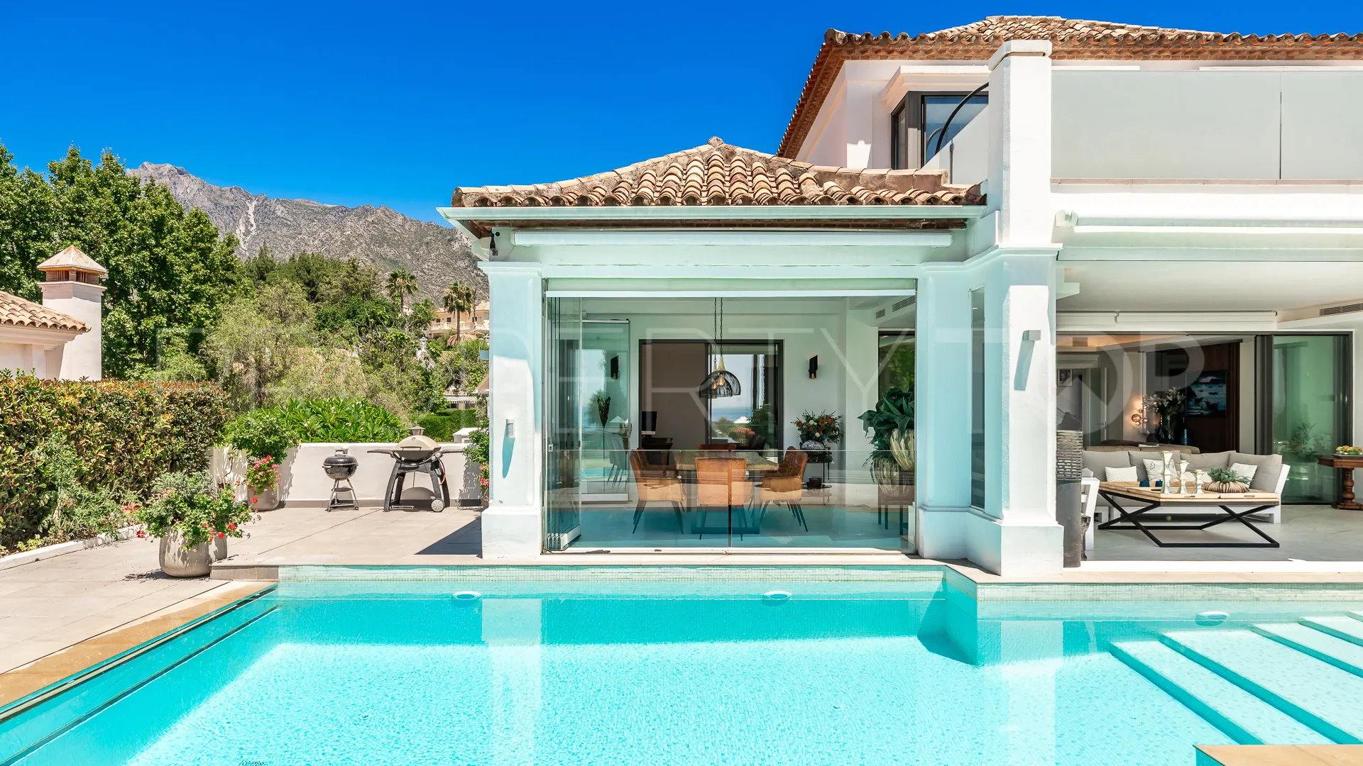 For sale Nagüeles villa