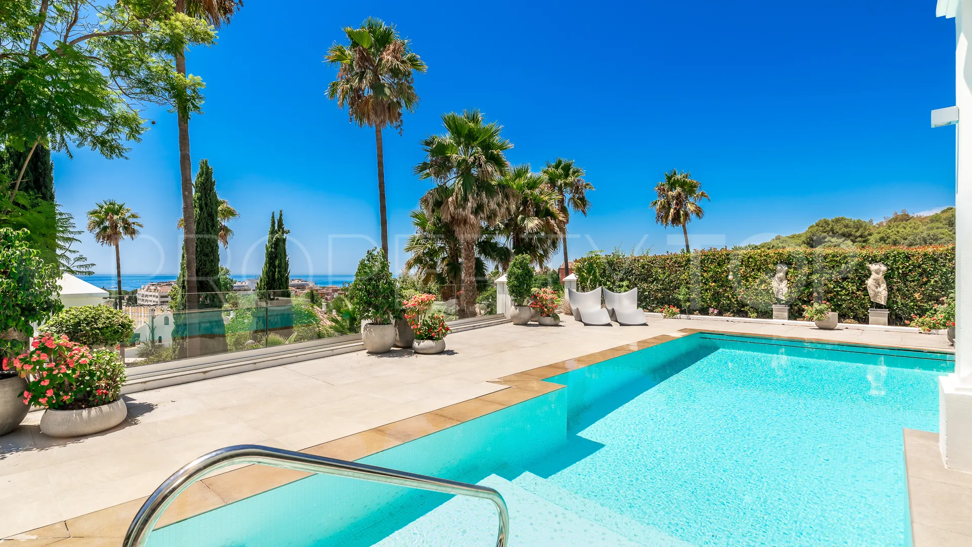 For sale Nagüeles villa