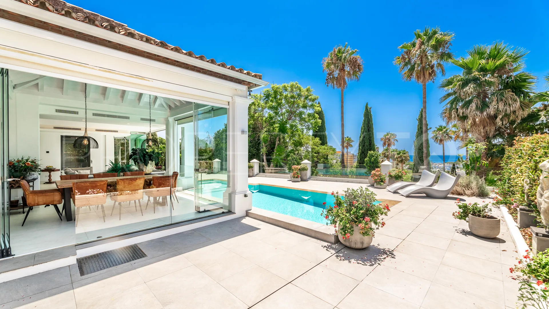 For sale Nagüeles villa
