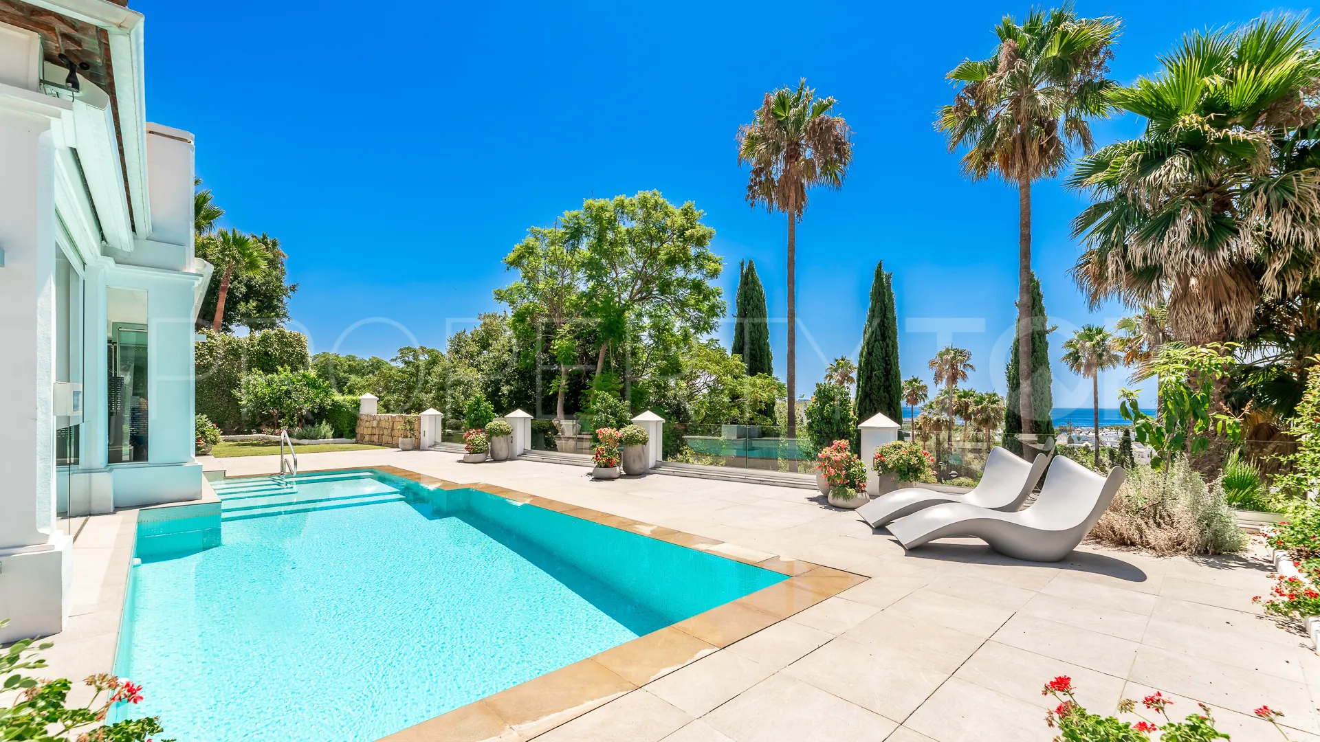 For sale Nagüeles villa