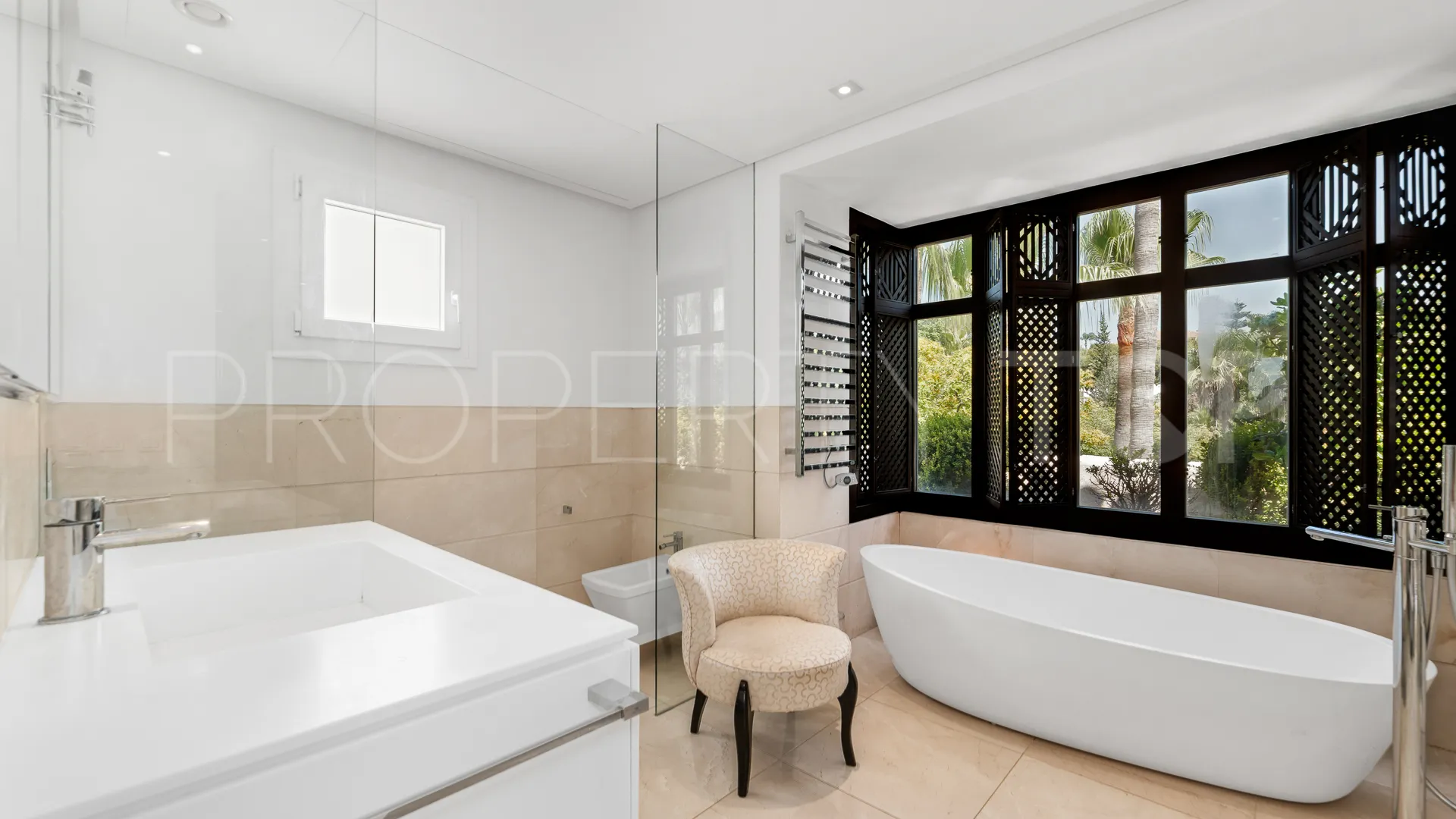 For sale 3 bedrooms duplex penthouse in Puente Romano