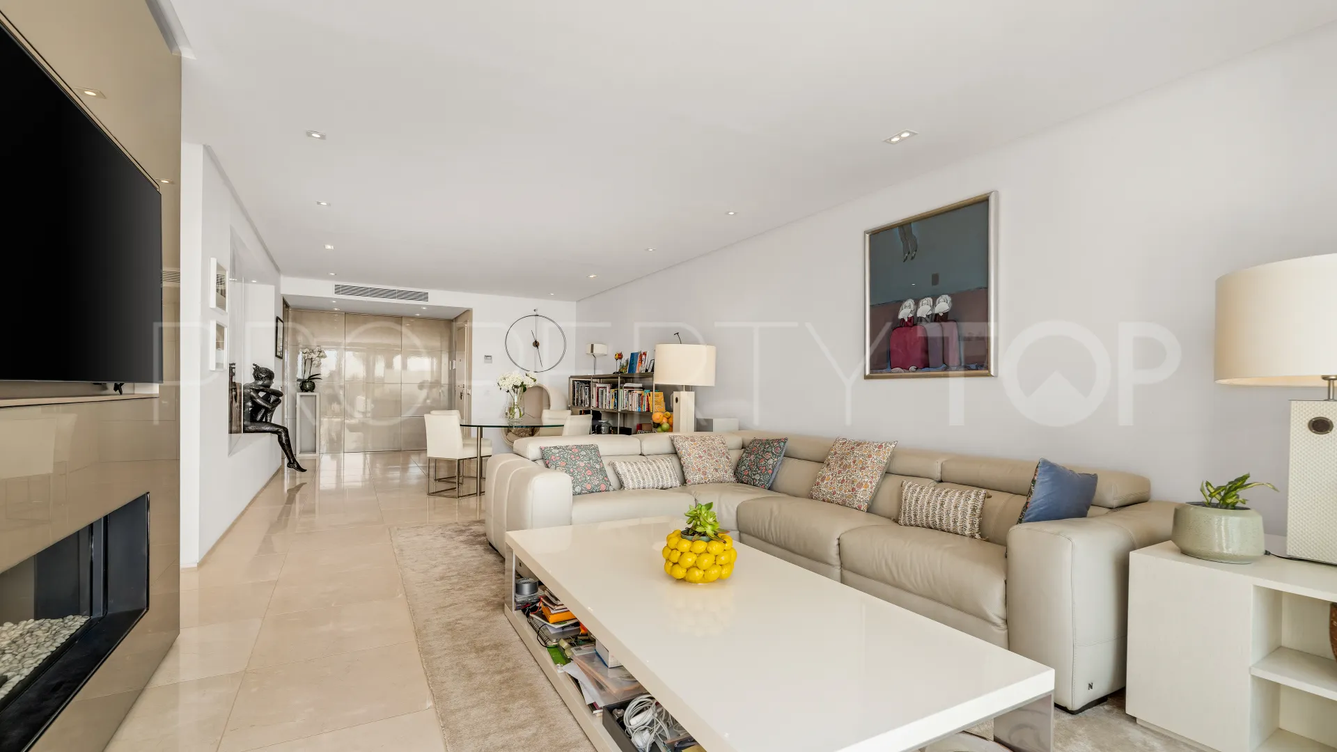 For sale 3 bedrooms duplex penthouse in Puente Romano
