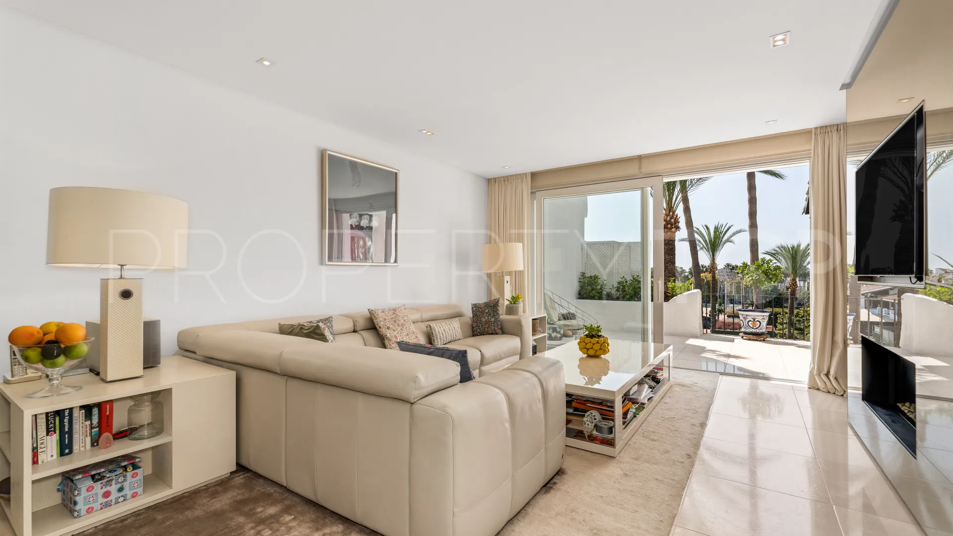 For sale 3 bedrooms duplex penthouse in Puente Romano