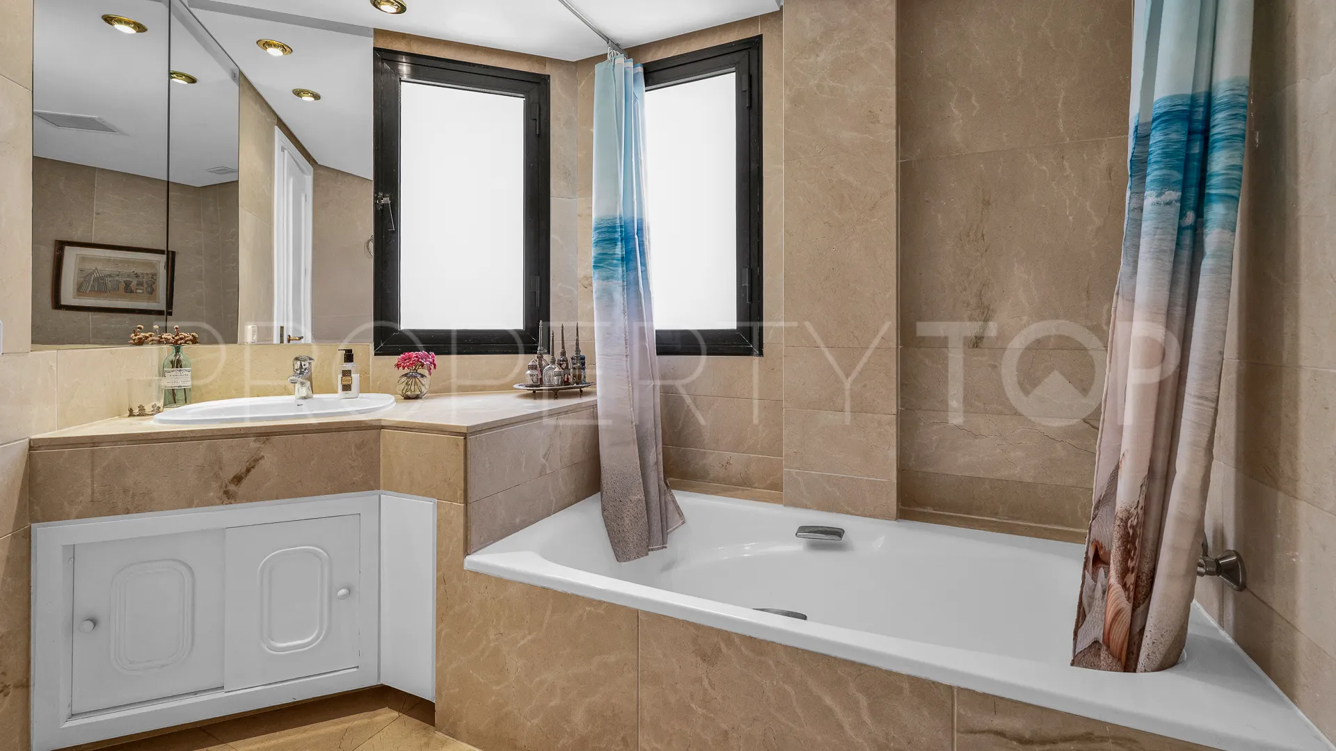 Golden Mile, duplex a la venta con 3 dormitorios