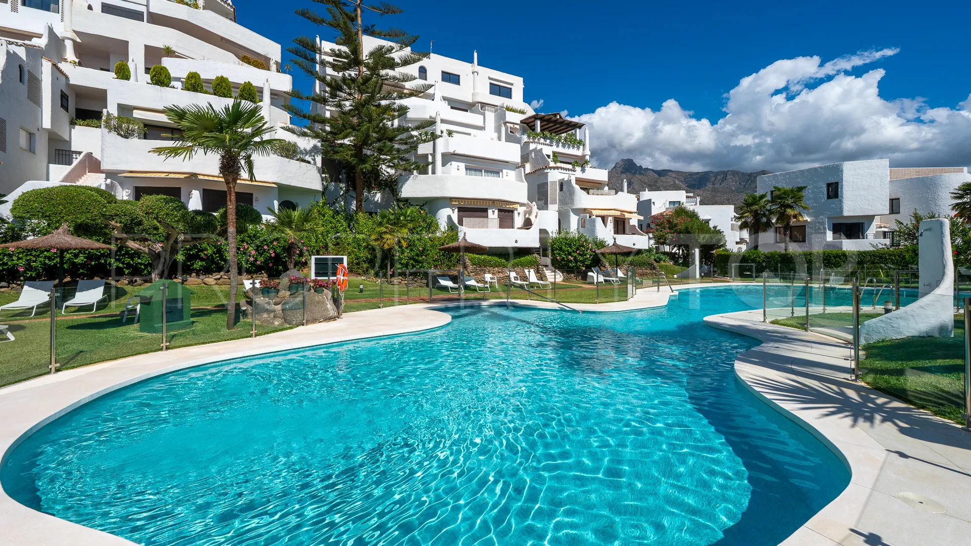 Golden Mile, duplex a la venta con 3 dormitorios