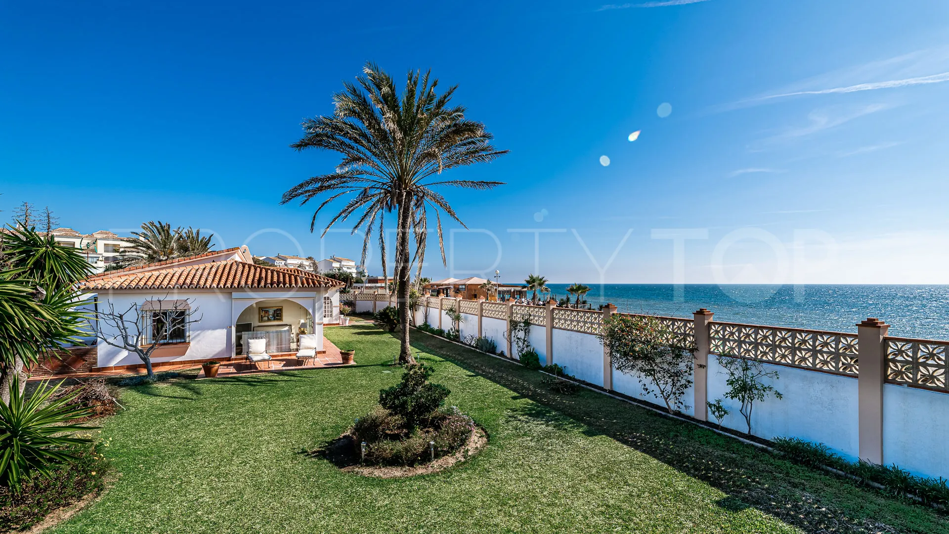 Se vende villa en Elviria