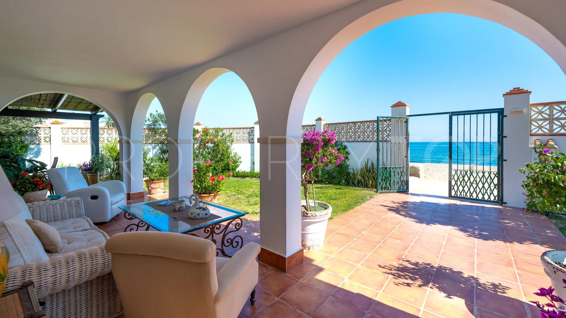 Se vende villa en Elviria