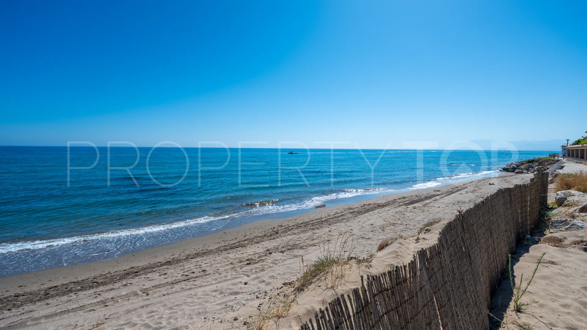Se vende villa en Elviria