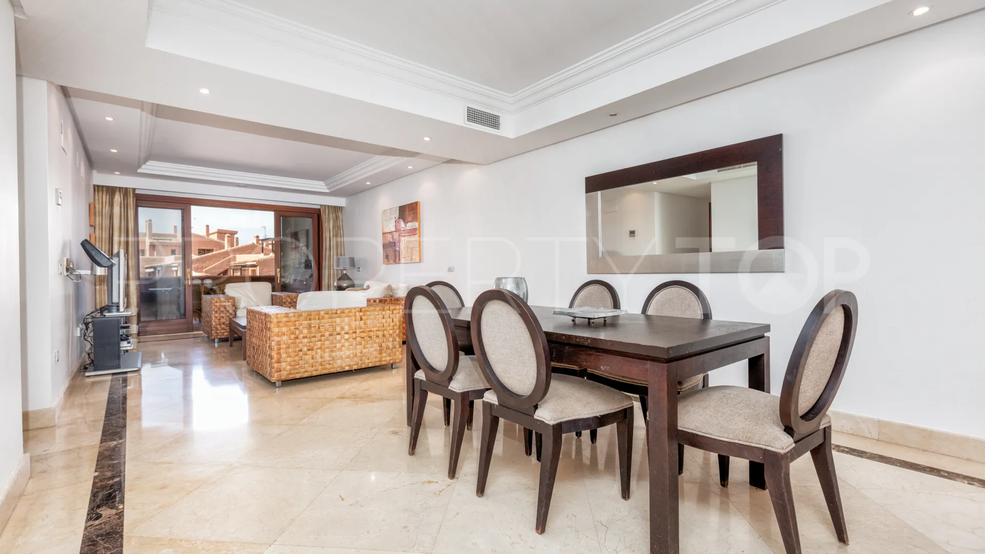 Se vende apartamento con 3 dormitorios en Mar Azul
