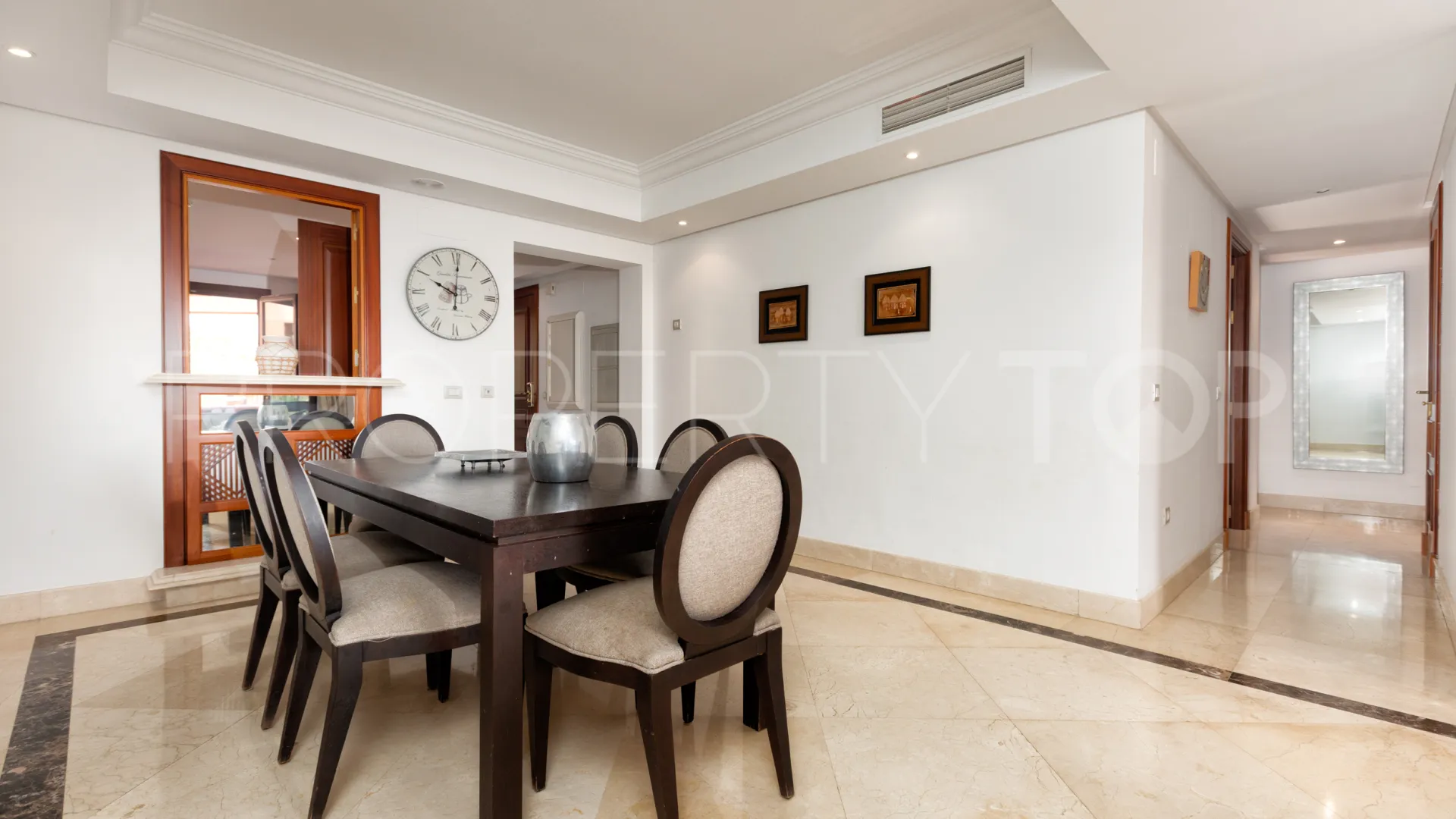 Se vende apartamento con 3 dormitorios en Mar Azul