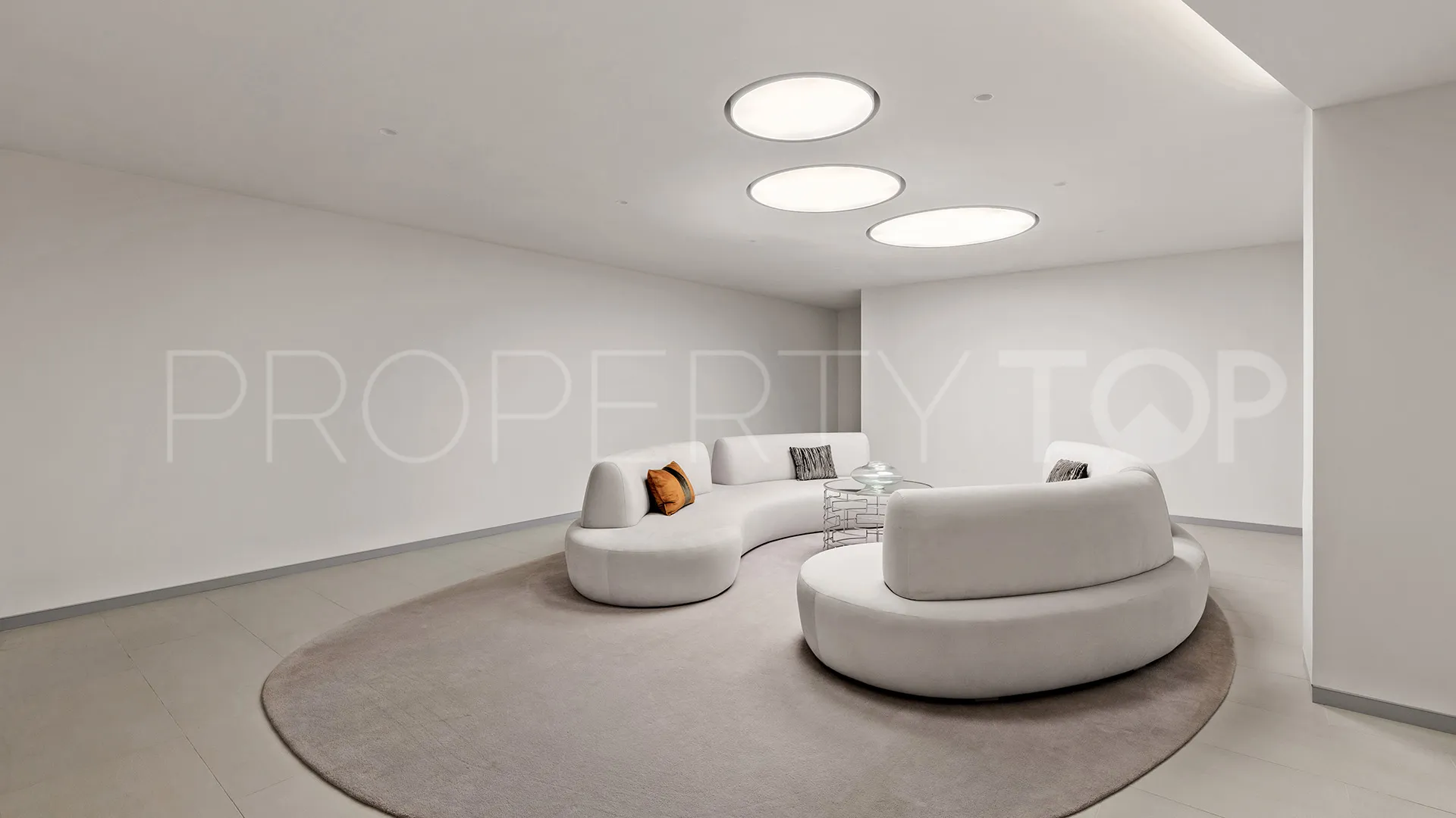 Se vende villa en Los Monteros Playa
