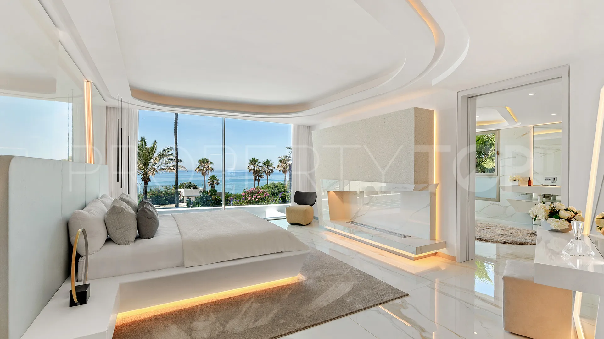 Se vende villa en Los Monteros Playa