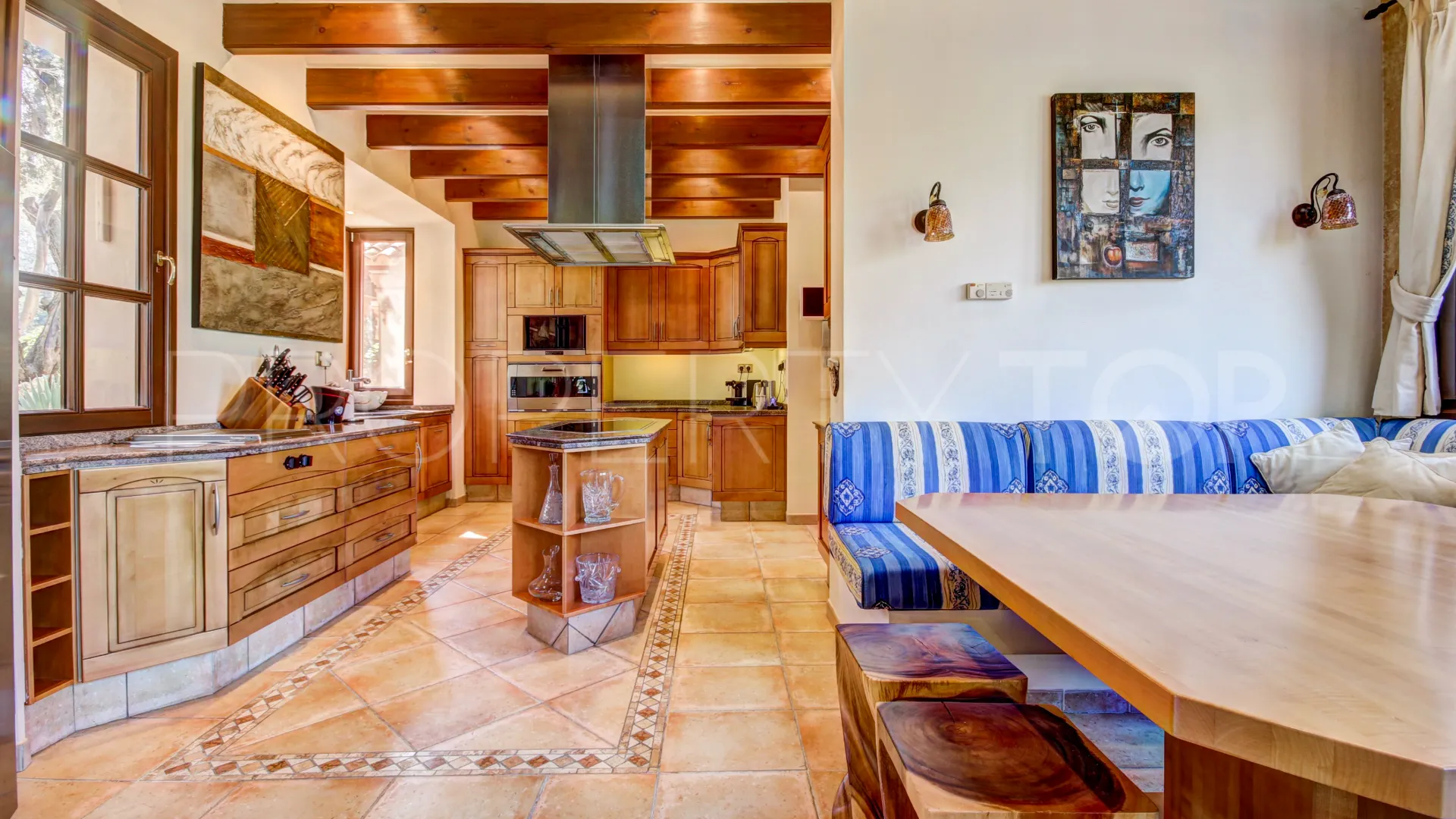 Buy villa in La Zagaleta