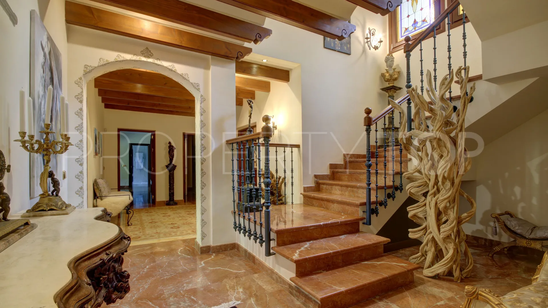 Buy villa in La Zagaleta