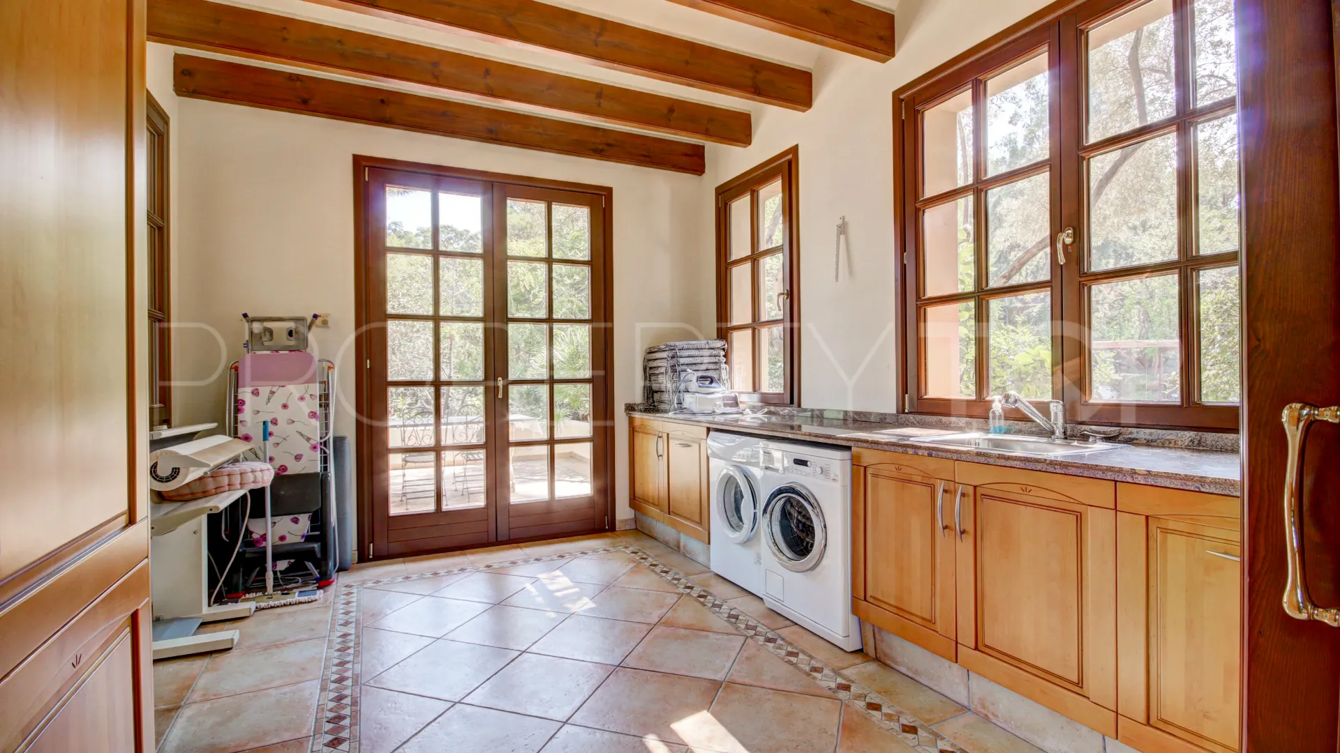 Buy villa in La Zagaleta
