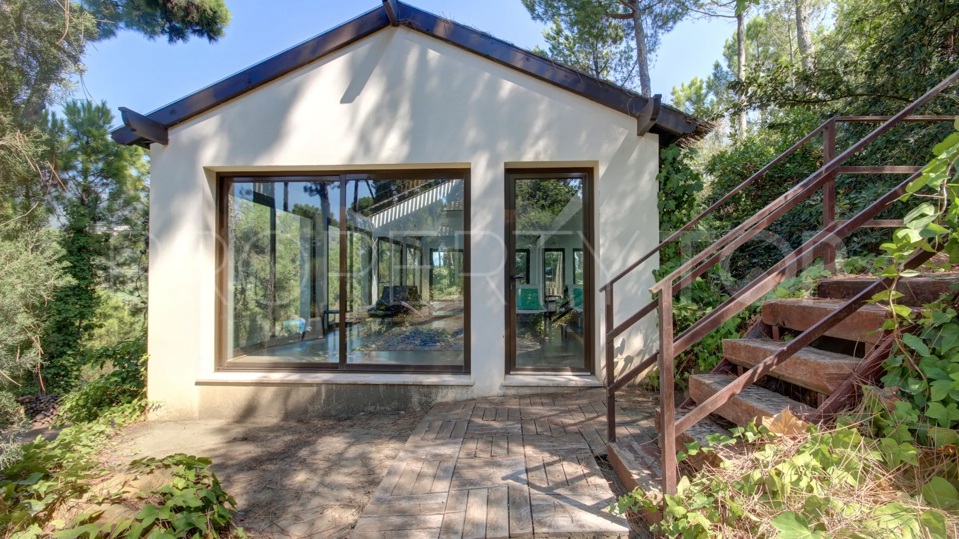 Buy villa in La Zagaleta