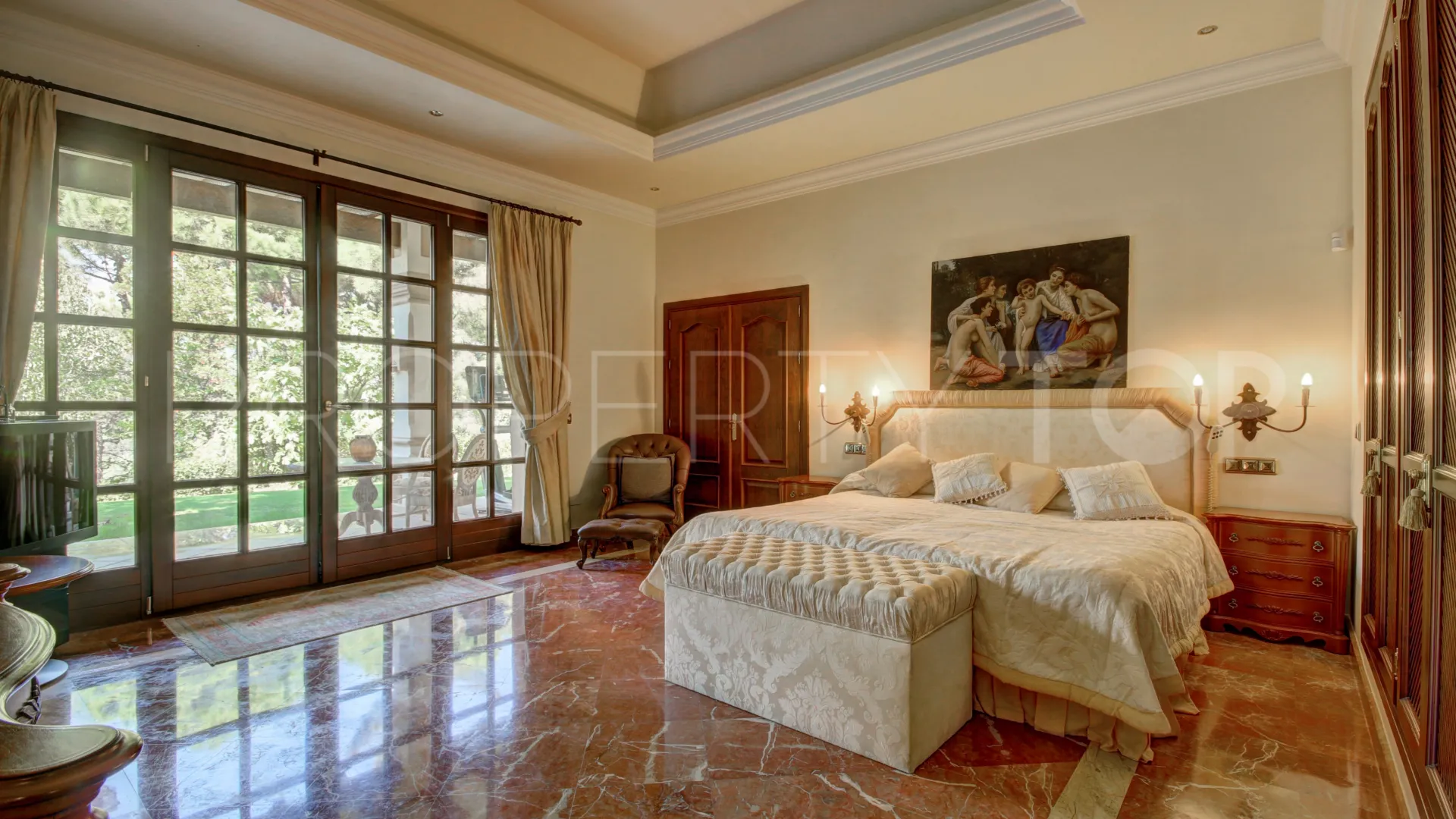 Buy villa in La Zagaleta