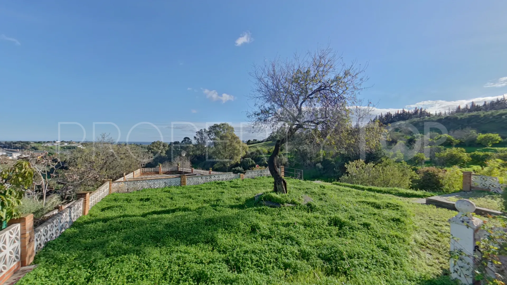 Estepona, finca en venta