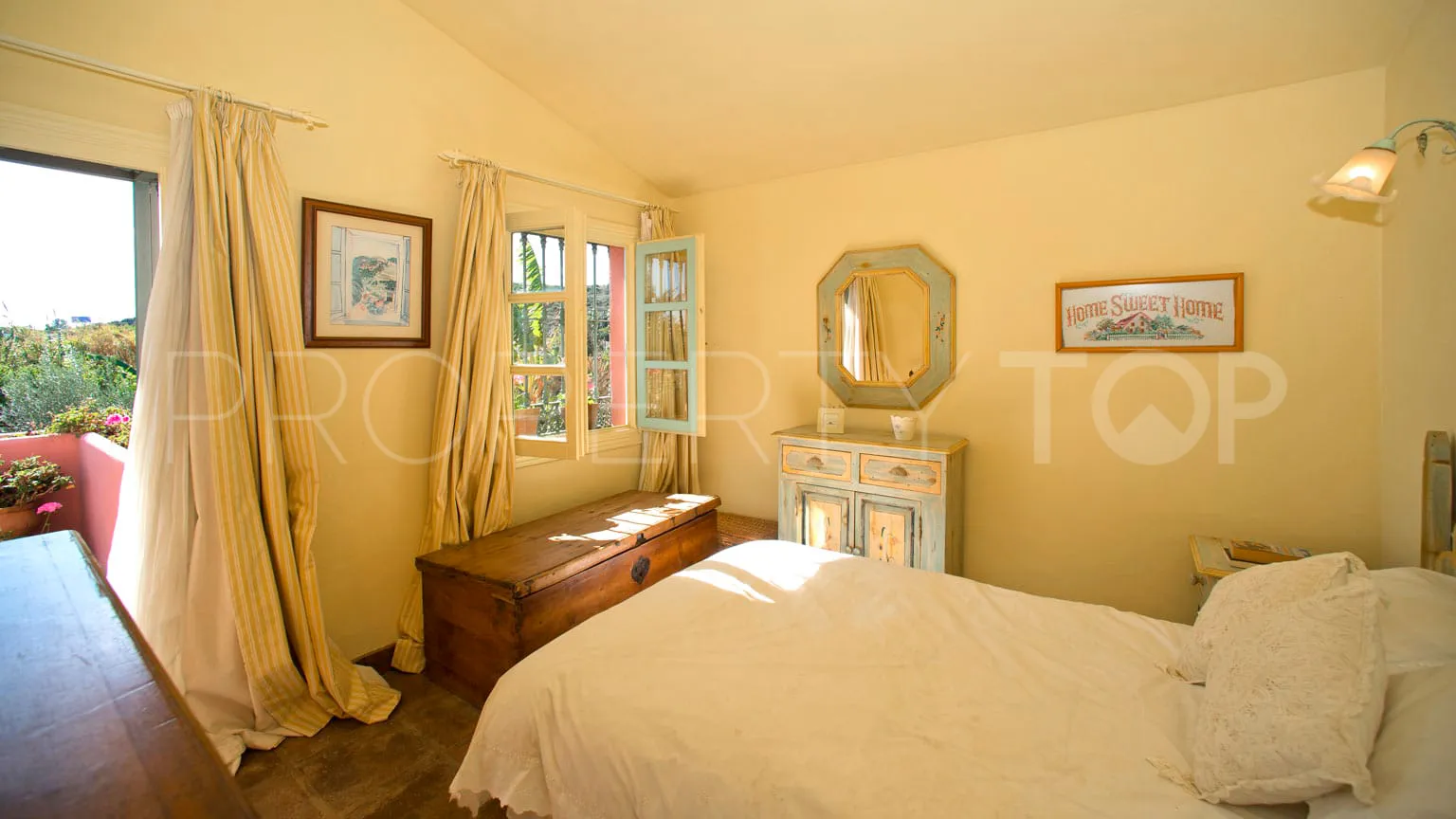 For sale villa with 3 bedrooms in Guadalobon