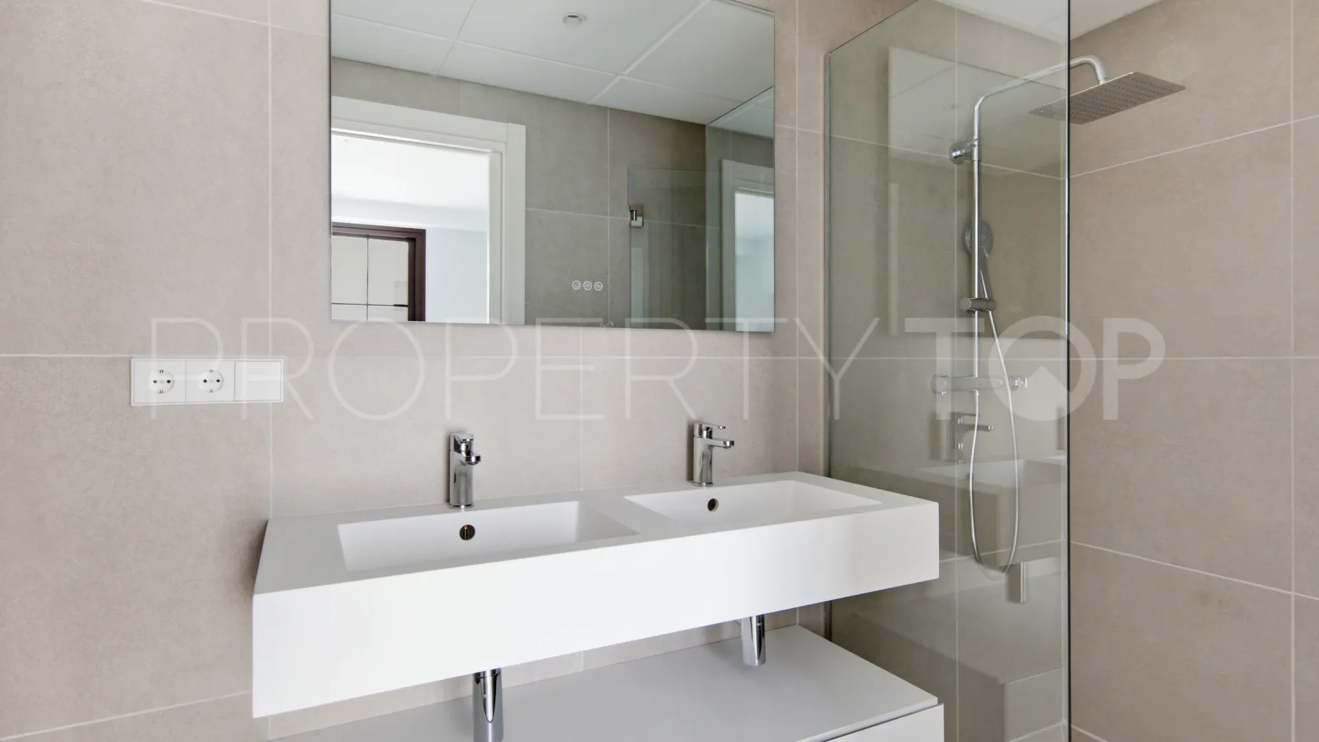 For sale Estepona Old Town town house with 3 bedrooms