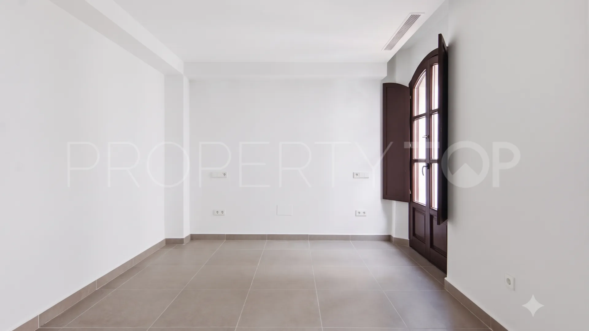 For sale Estepona Old Town town house with 3 bedrooms