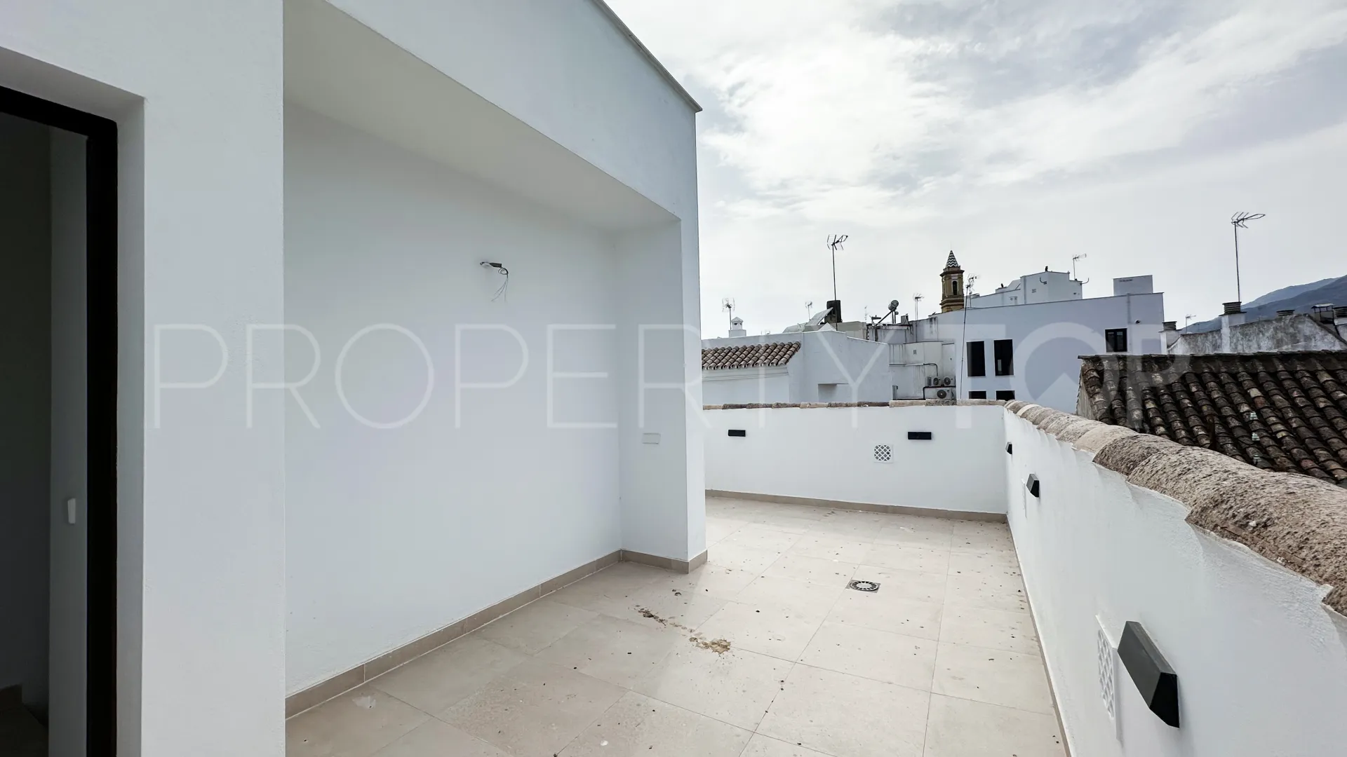 2 bedrooms town house for sale in Estepona Old Town