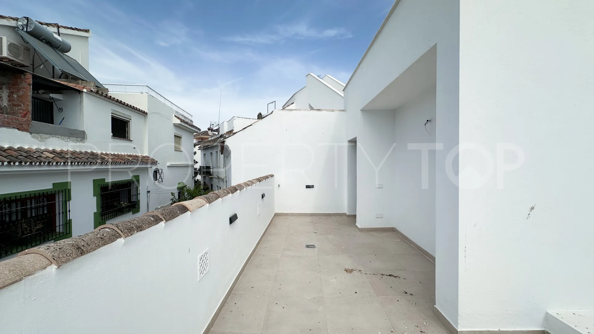 2 bedrooms town house for sale in Estepona Old Town