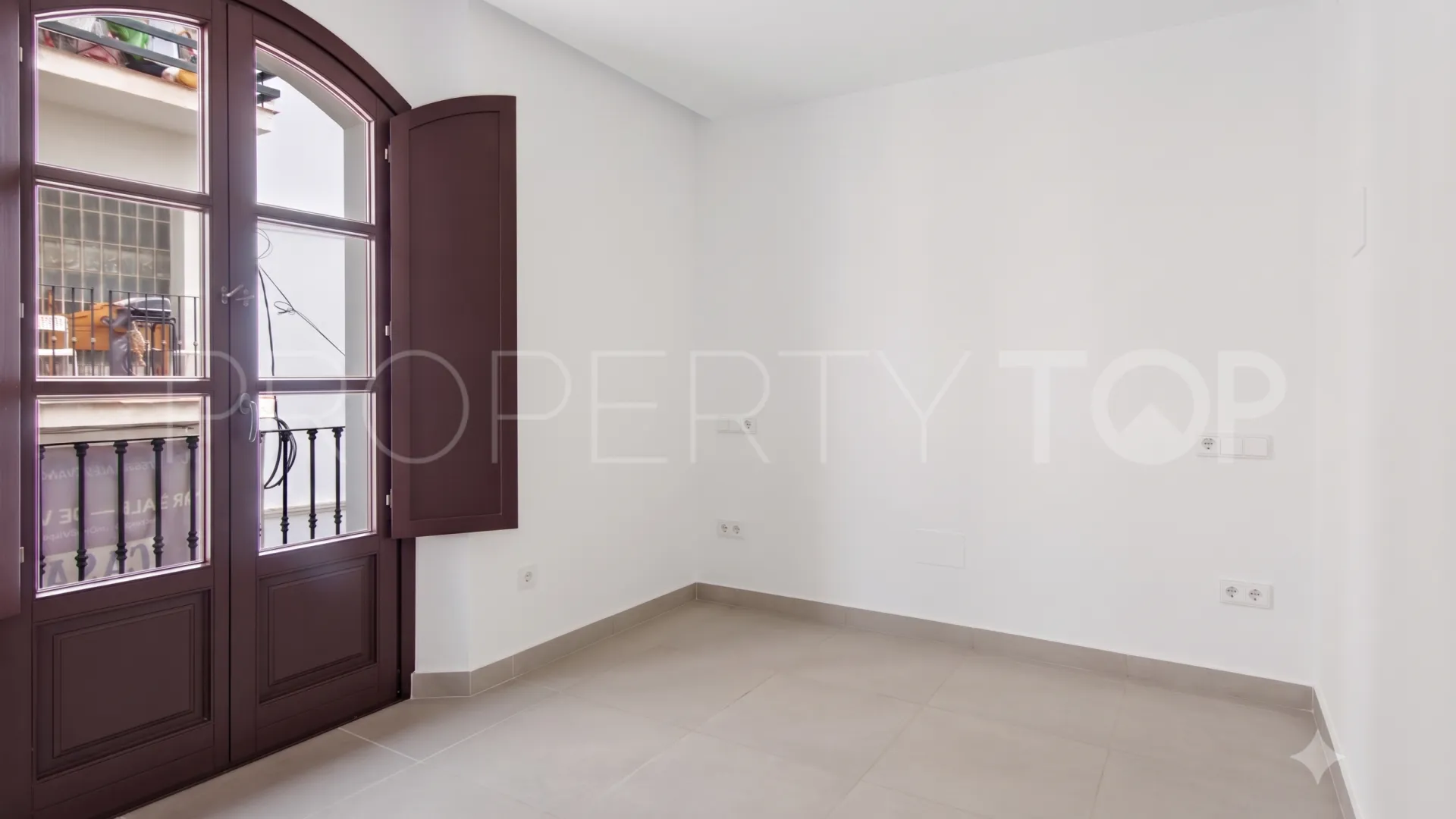 Buy Estepona Old Town town house